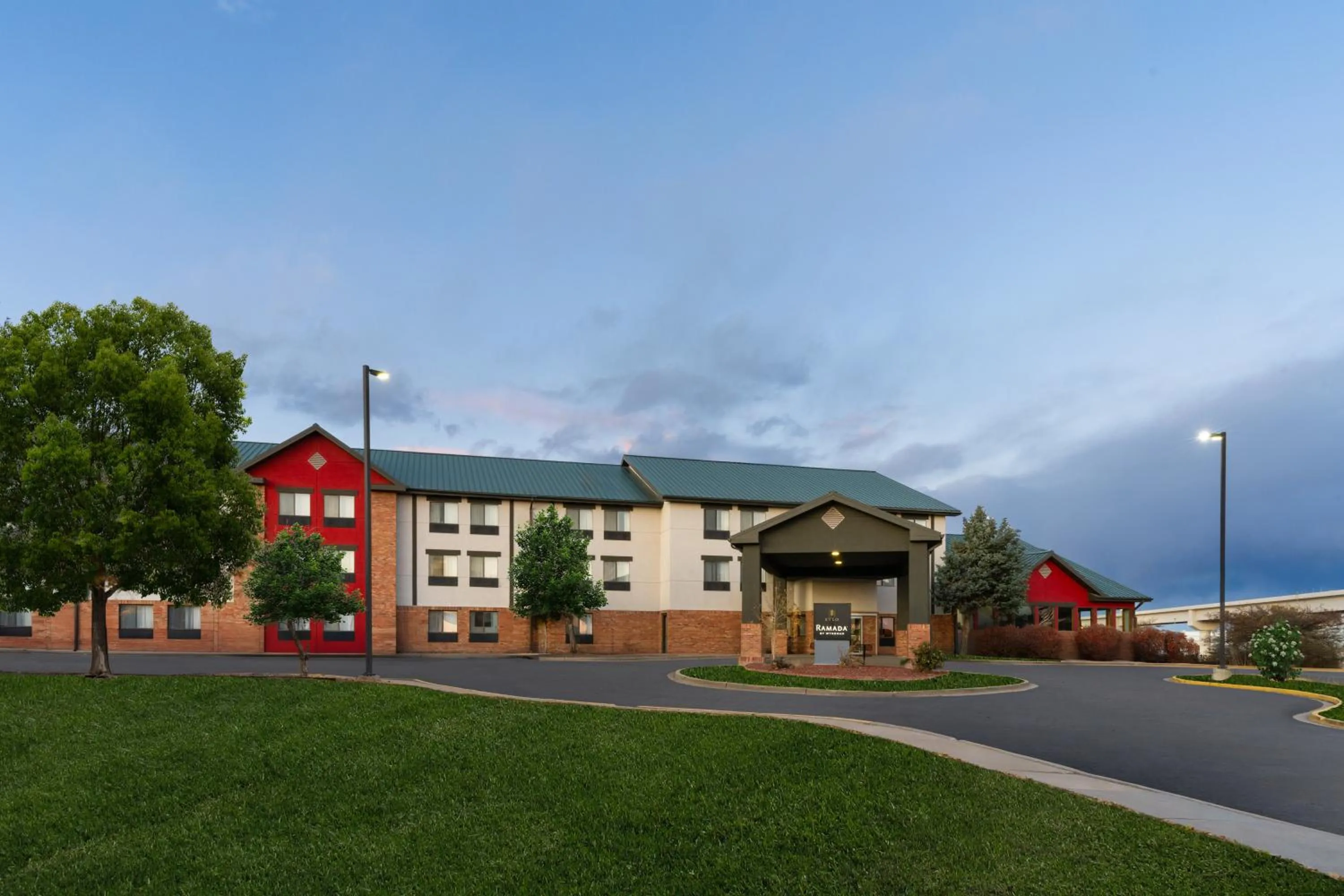 Property building in SYLO Hotel Denver Airport, a Ramada by Wyndham