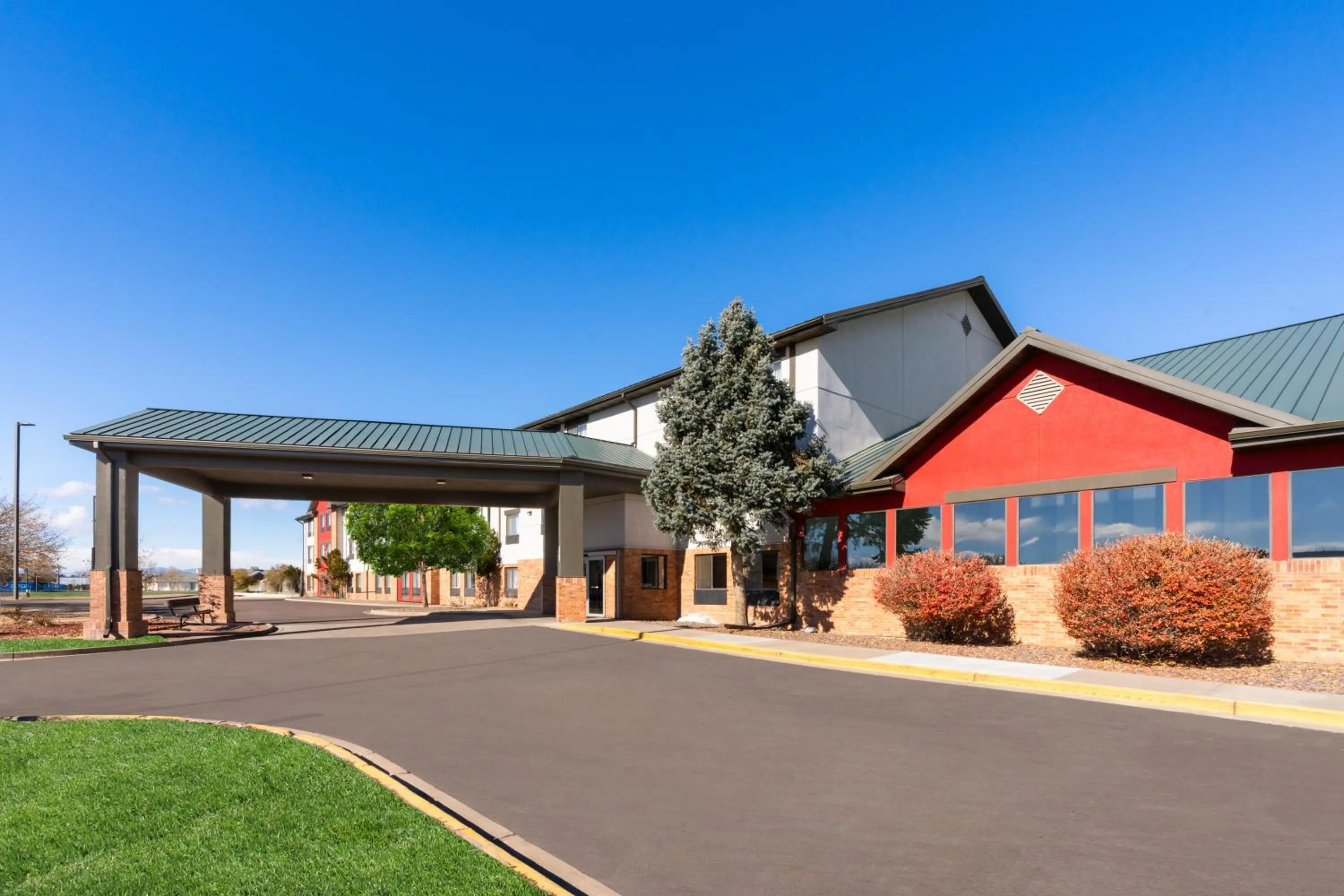 Property building in SYLO Hotel Denver Airport, a Ramada by Wyndham