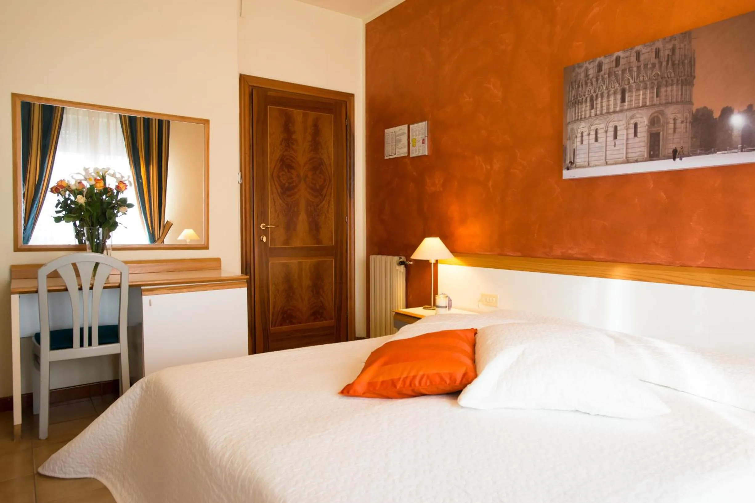 Seating area, Bed in Hotel Roma