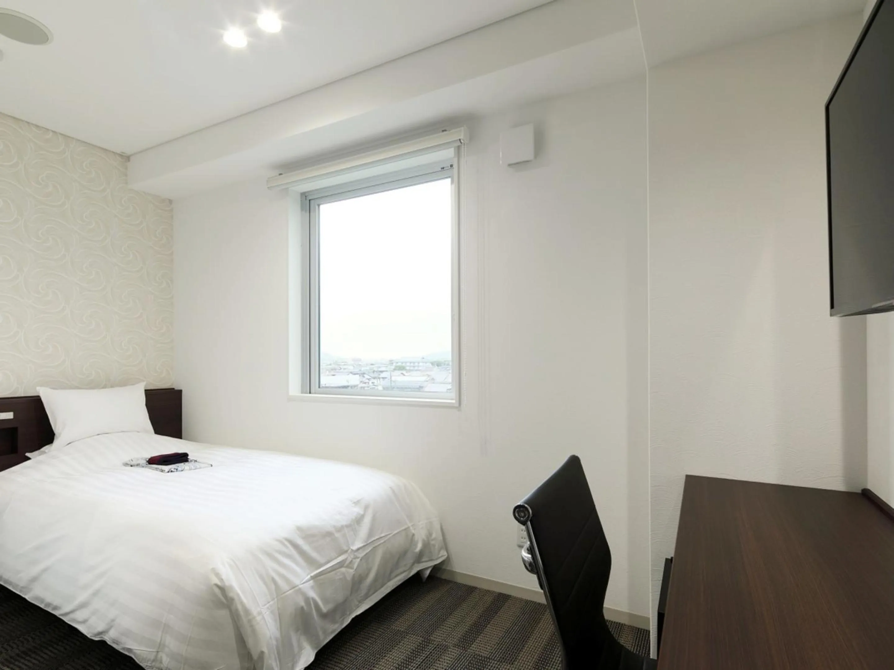 Photo of the whole room in Kurayoshi City Hotel