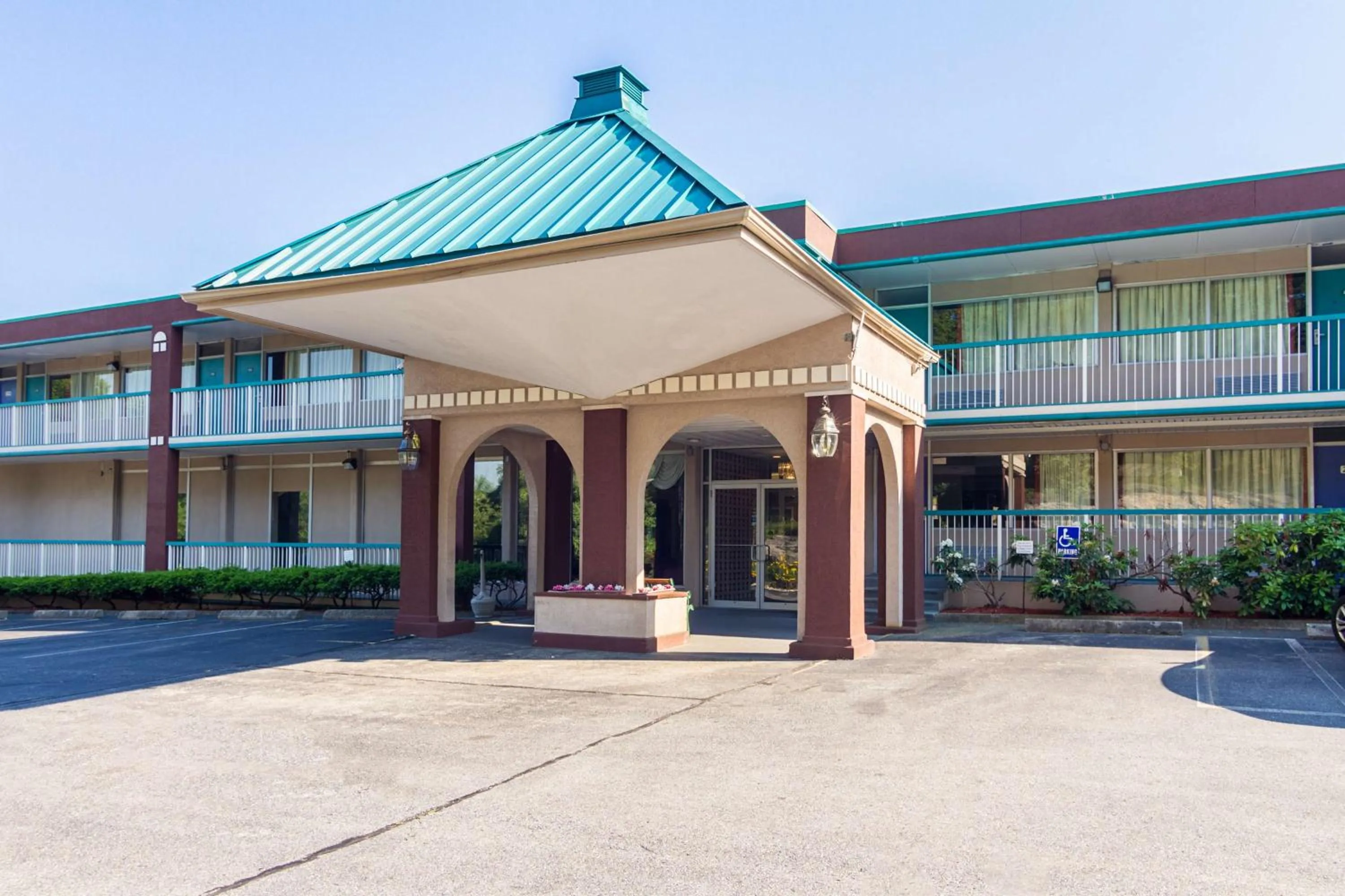 Property building in Motel 6-Groton, CT - Casinos nearby