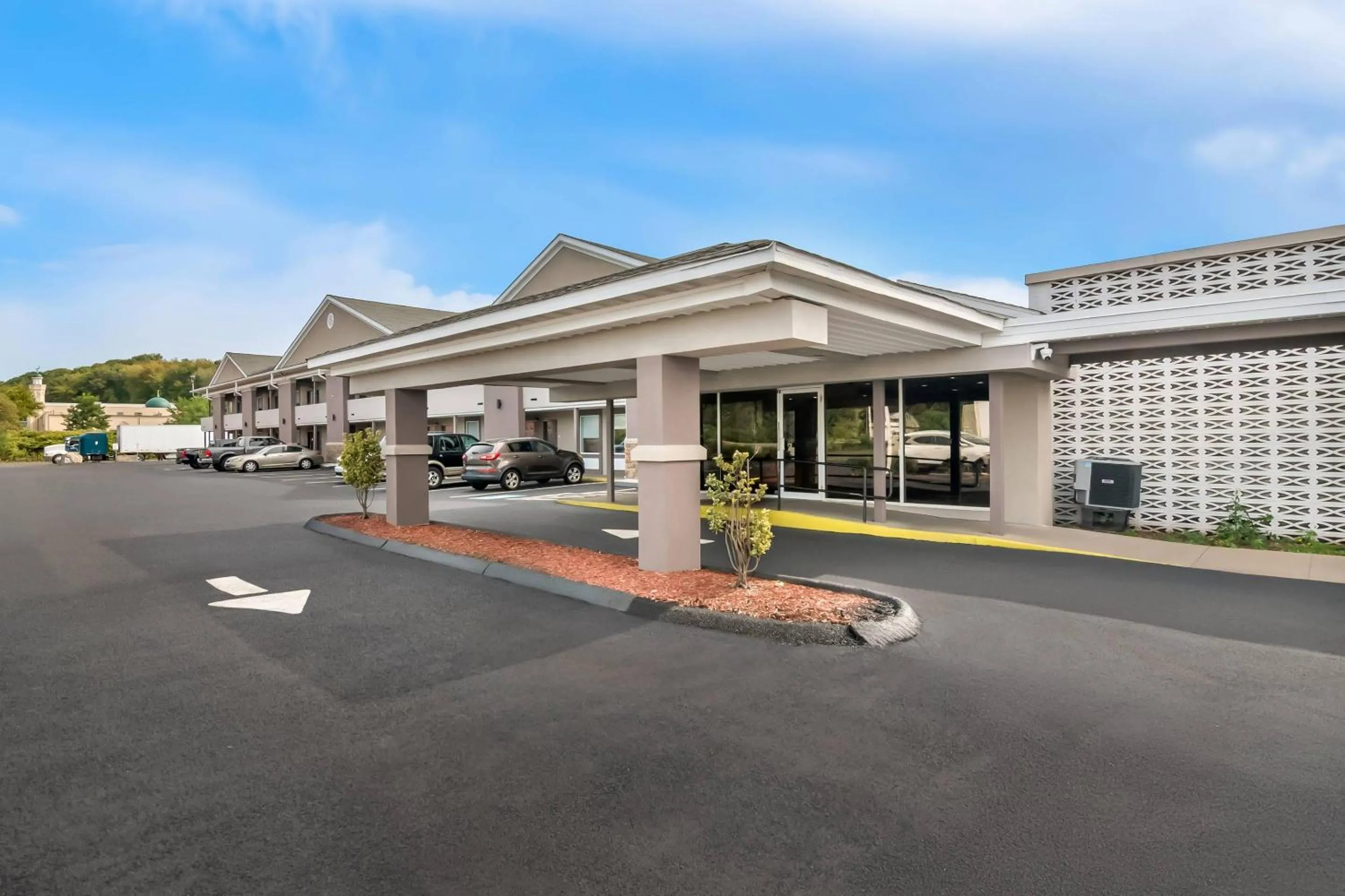 Property building in Quality Inn Waterbury East