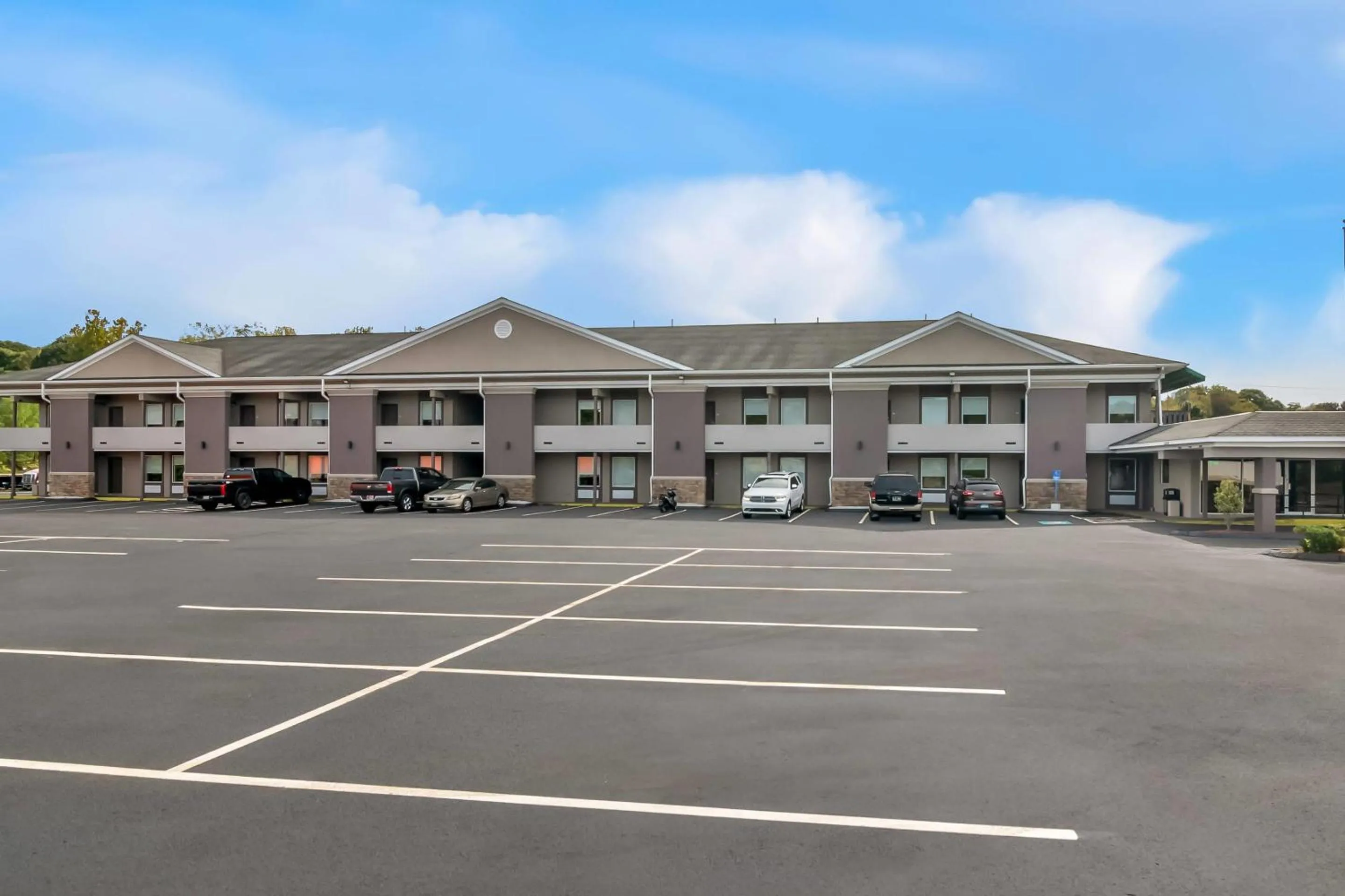 Property building in Quality Inn Waterbury East