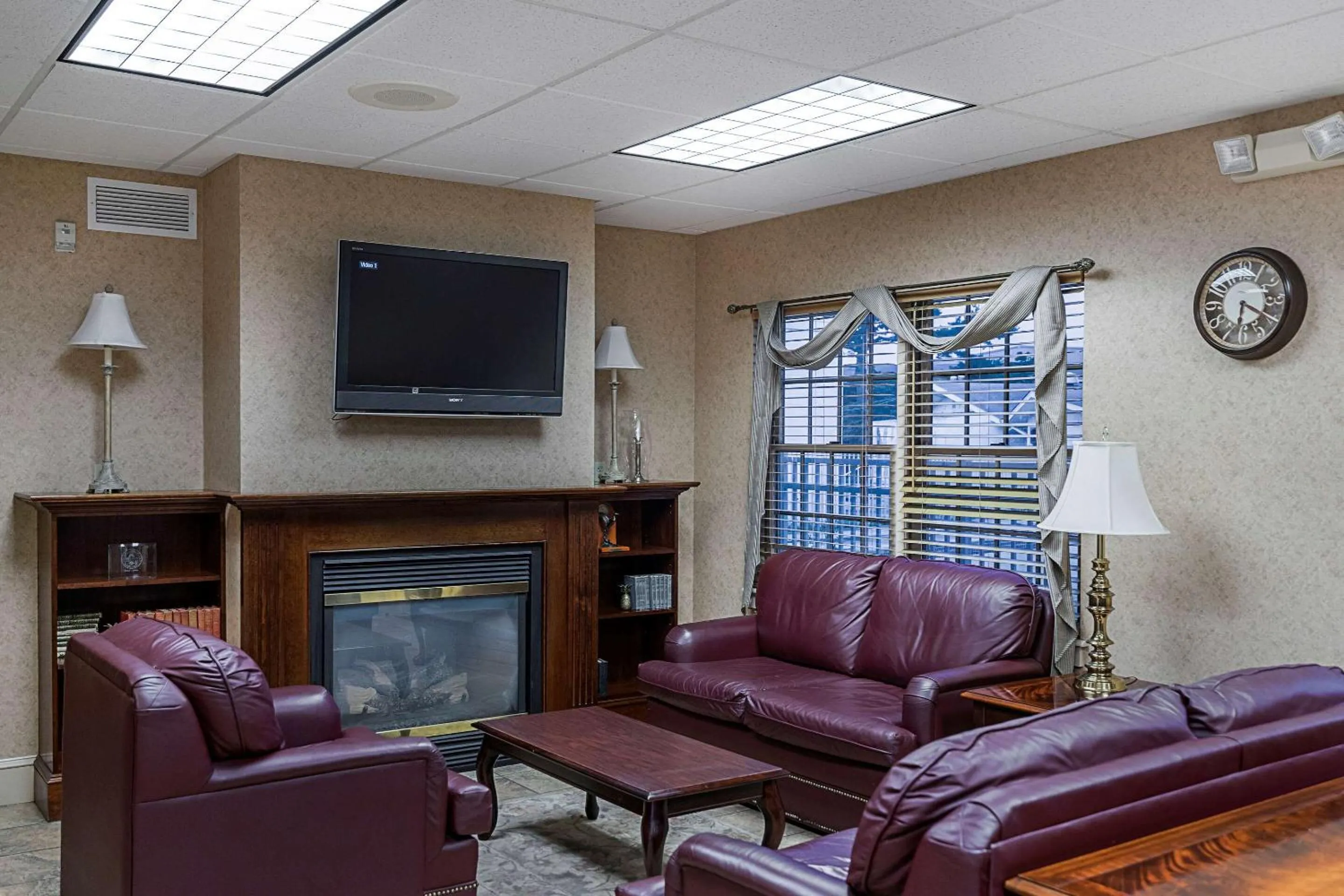 Lobby or reception in Quality Inn & Suites Skyways