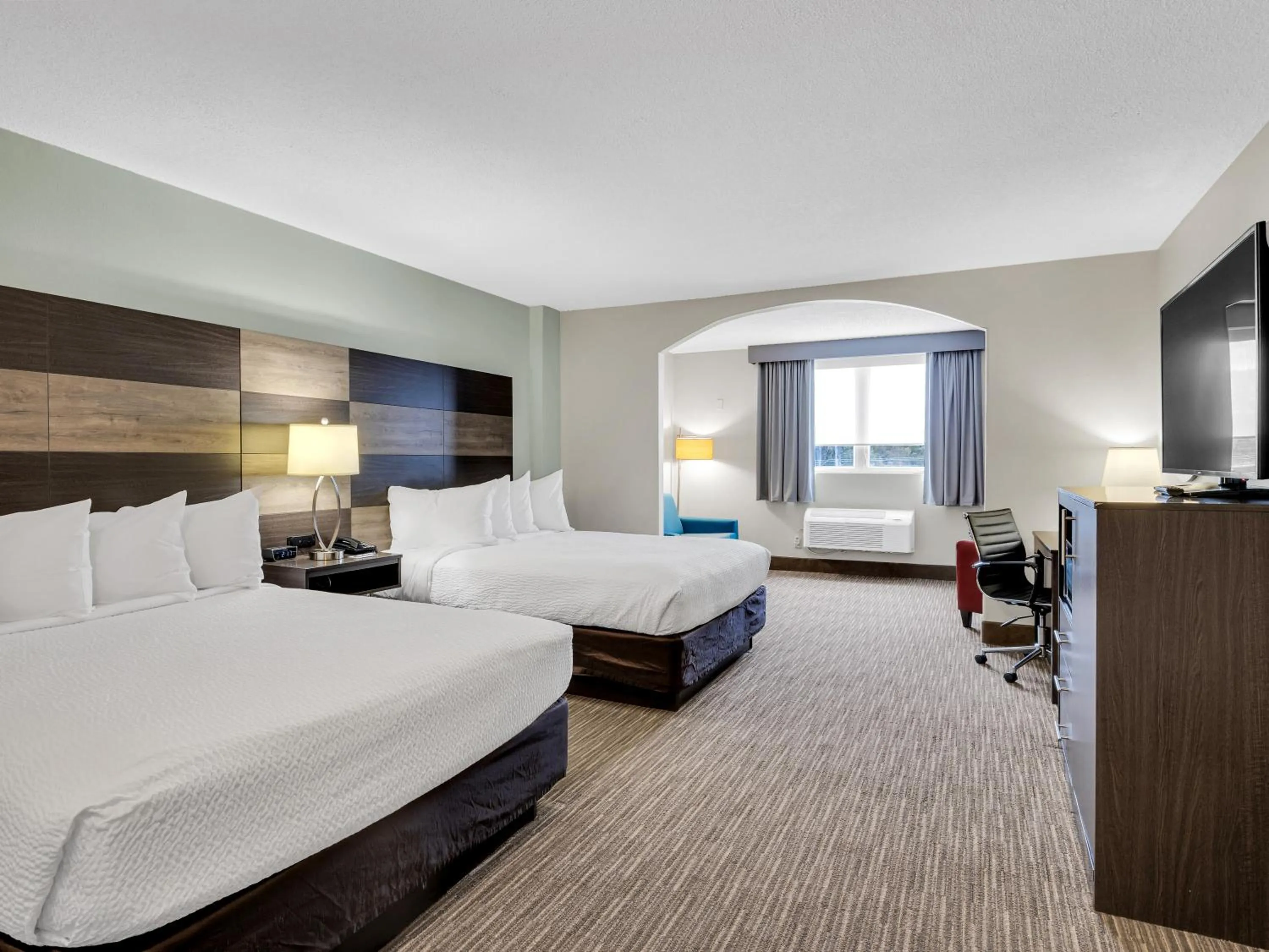 Bed in Country Inn & Suites by Radisson Rehoboth Beach - Dewey