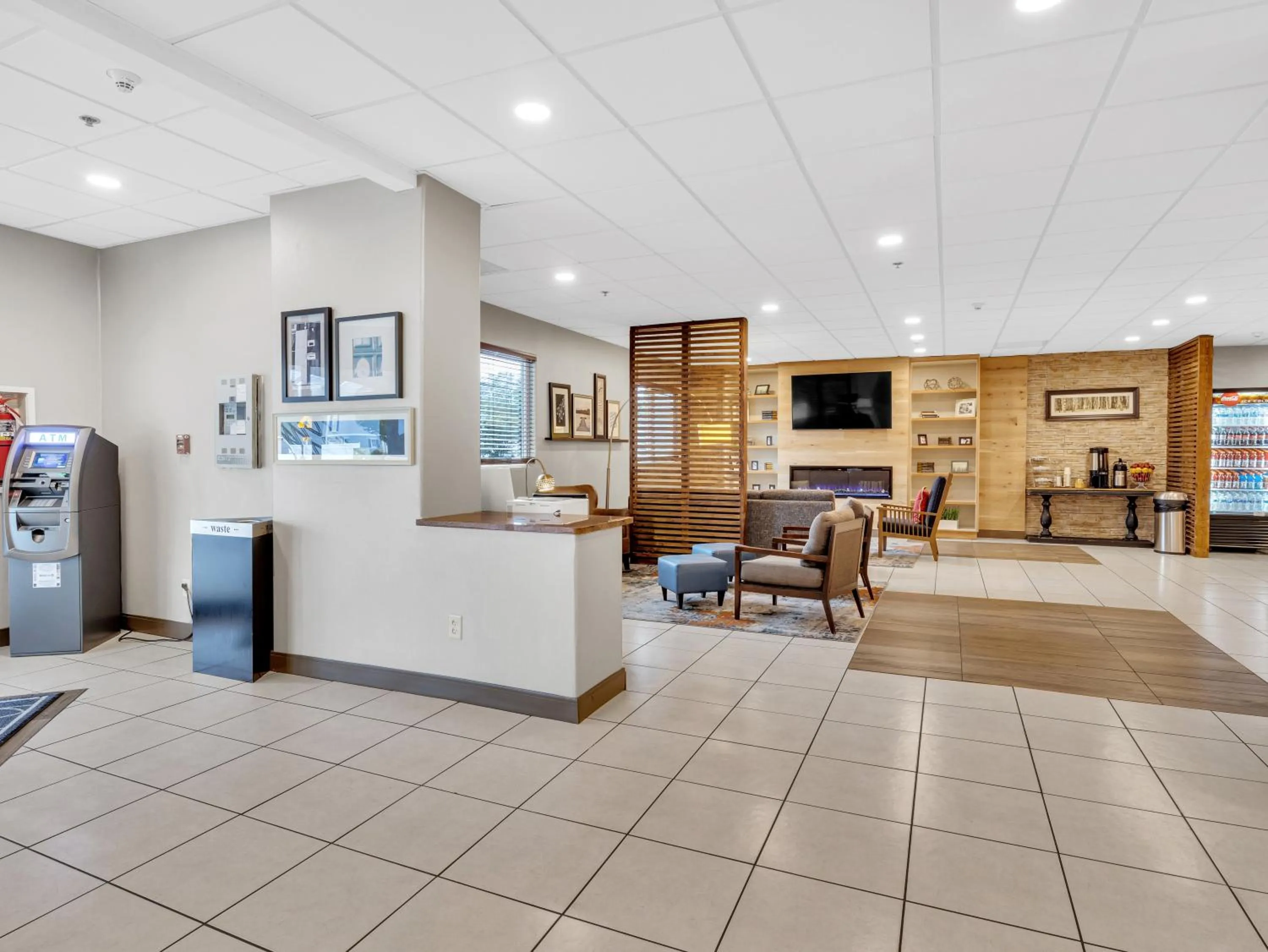 Lobby or reception in Country Inn & Suites by Radisson Rehoboth Beach - Dewey