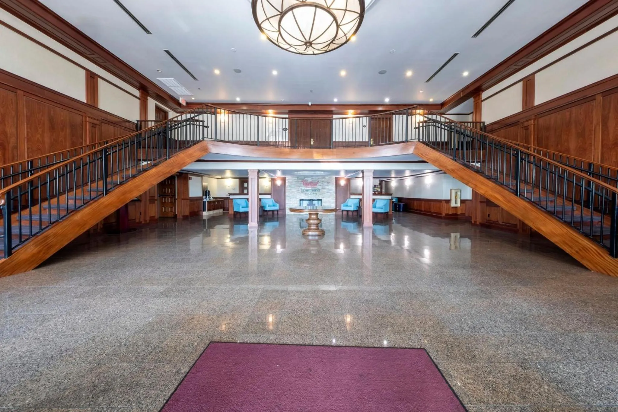 Lobby or reception in Red Roof Inn & Suites Wilmington – New Castle