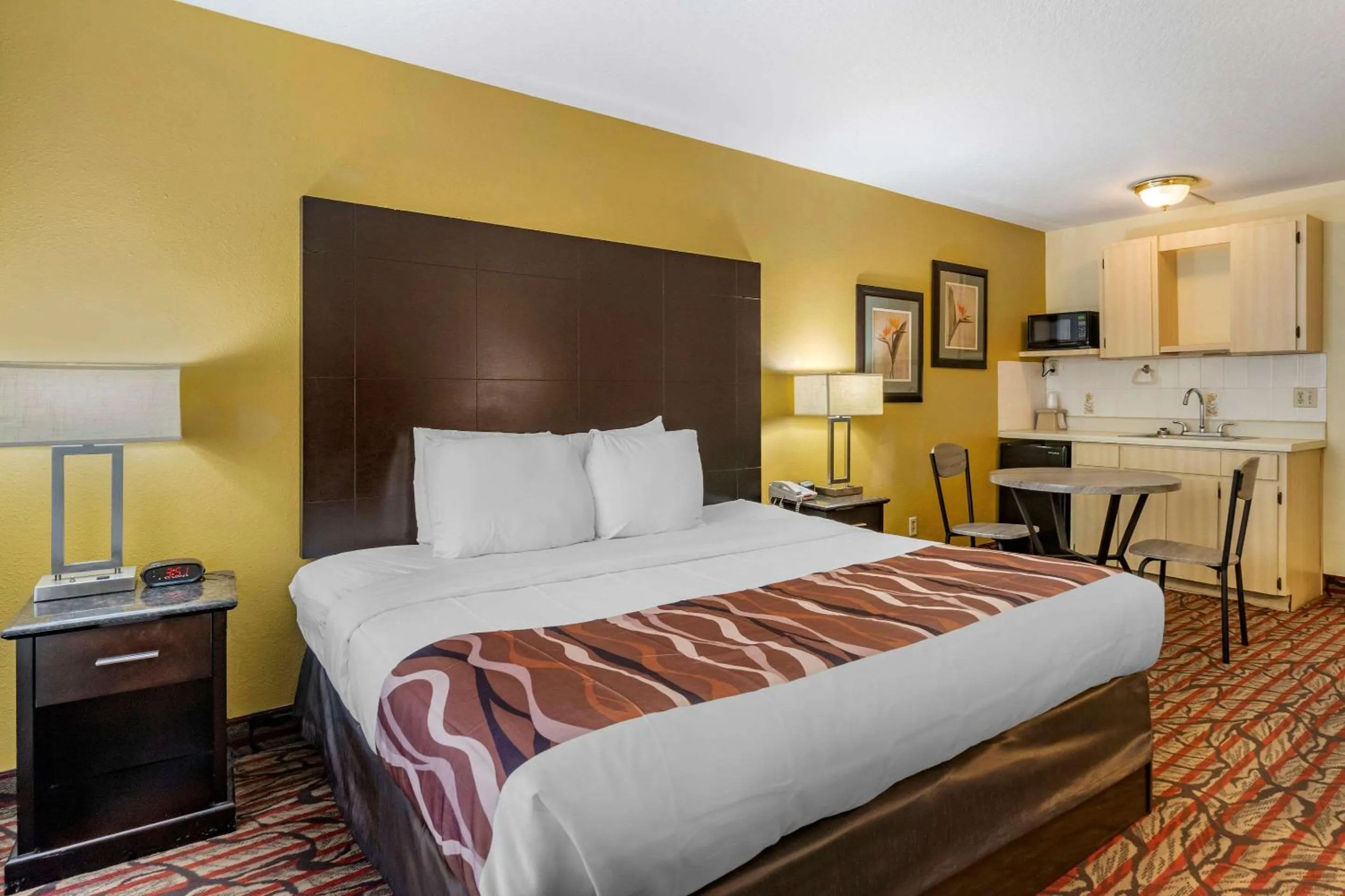 Photo of the whole room in Rodeway Inn Central Clearwater Beach