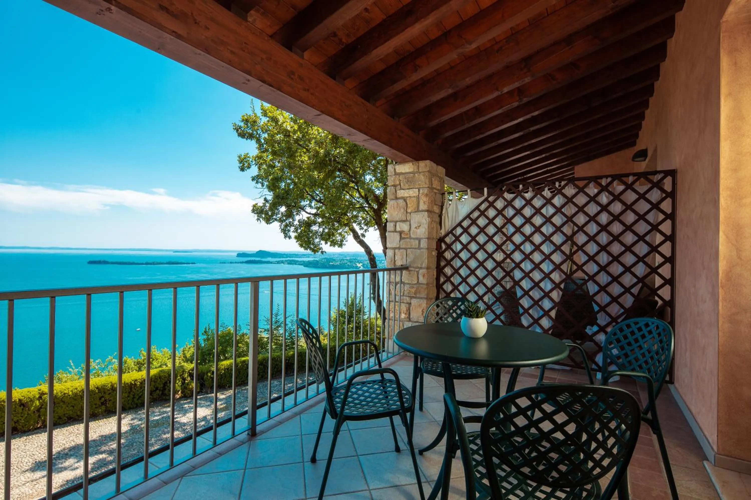 Patio in Domina Borgo degli Ulivi - Garda Lake