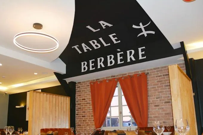 Restaurant/places to eat in Cap Hôtel