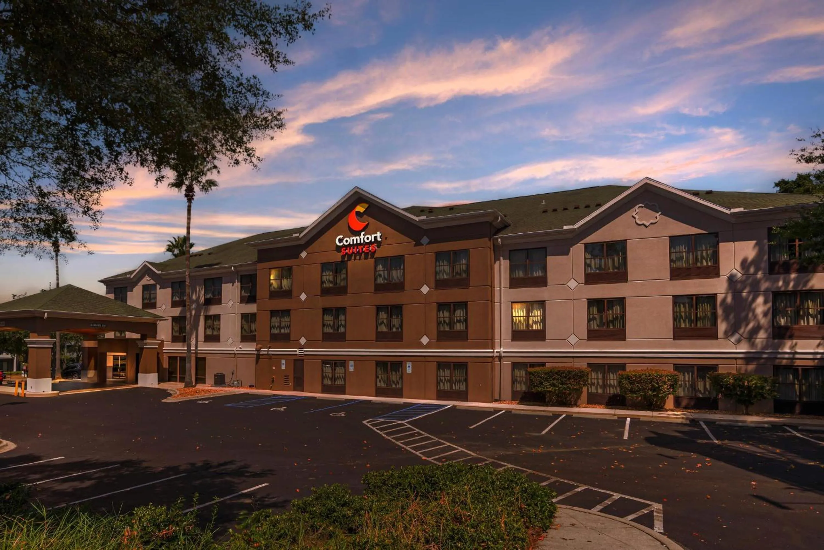 Property building in Comfort Suites Tallahassee Capitol - University Area
