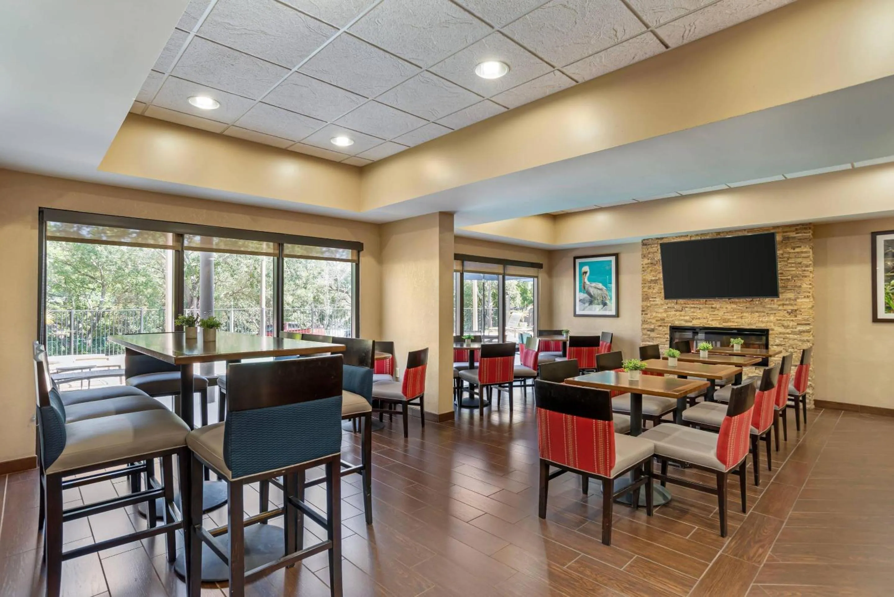 Breakfast in Comfort Suites Tallahassee Capitol - University Area