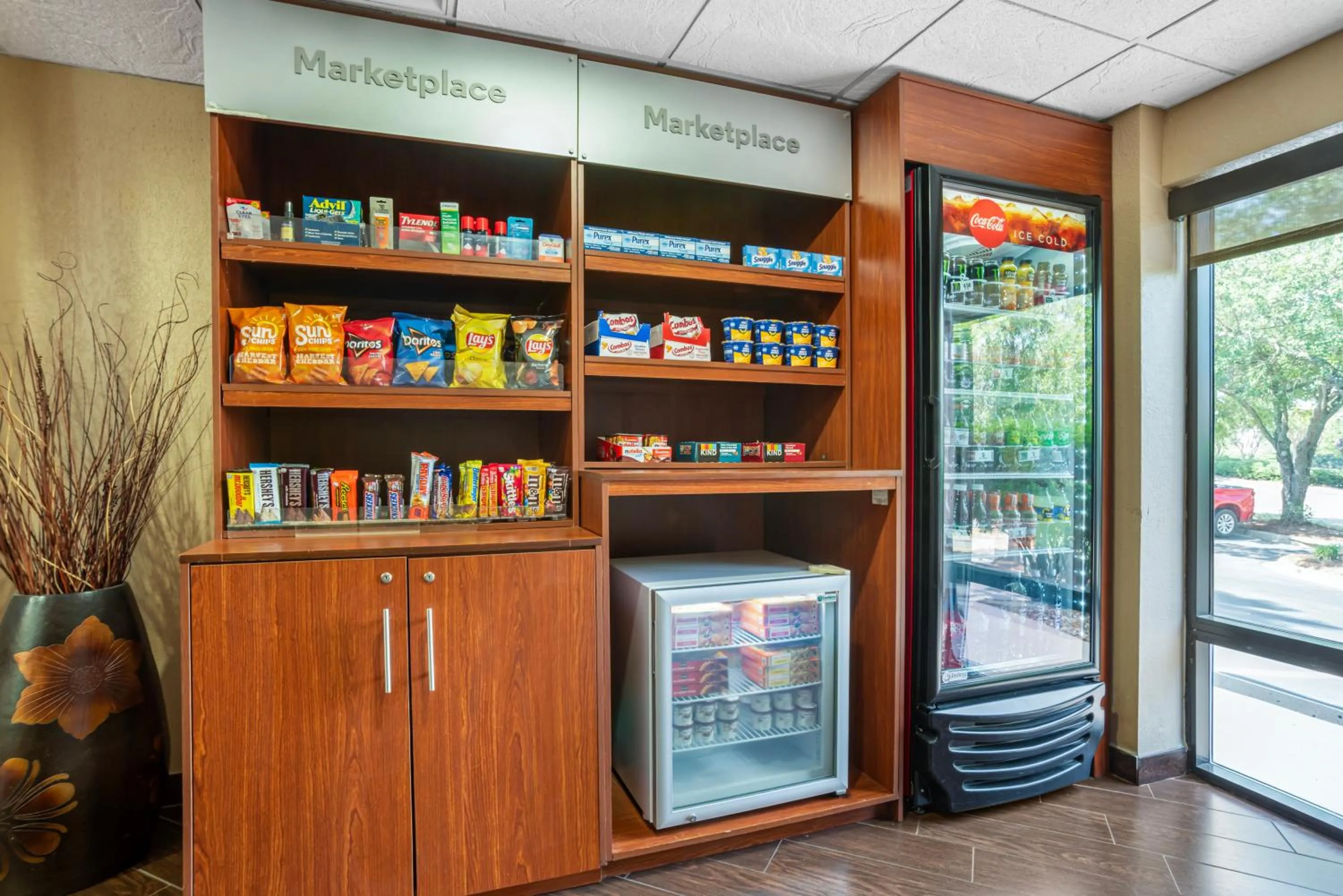 Lobby or reception in Comfort Suites Tallahassee Capitol - University Area