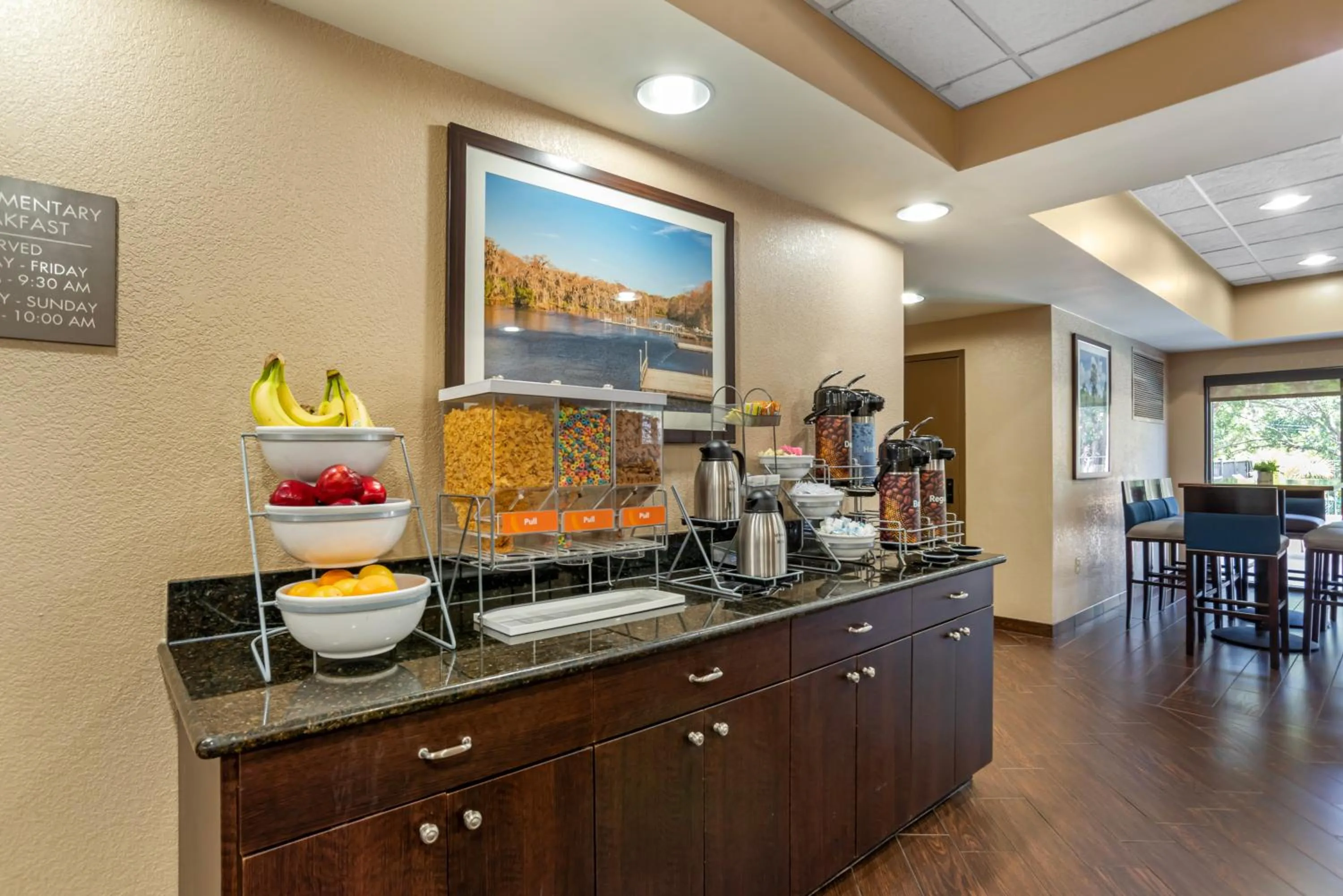 Breakfast in Comfort Suites Tallahassee Capitol - University Area