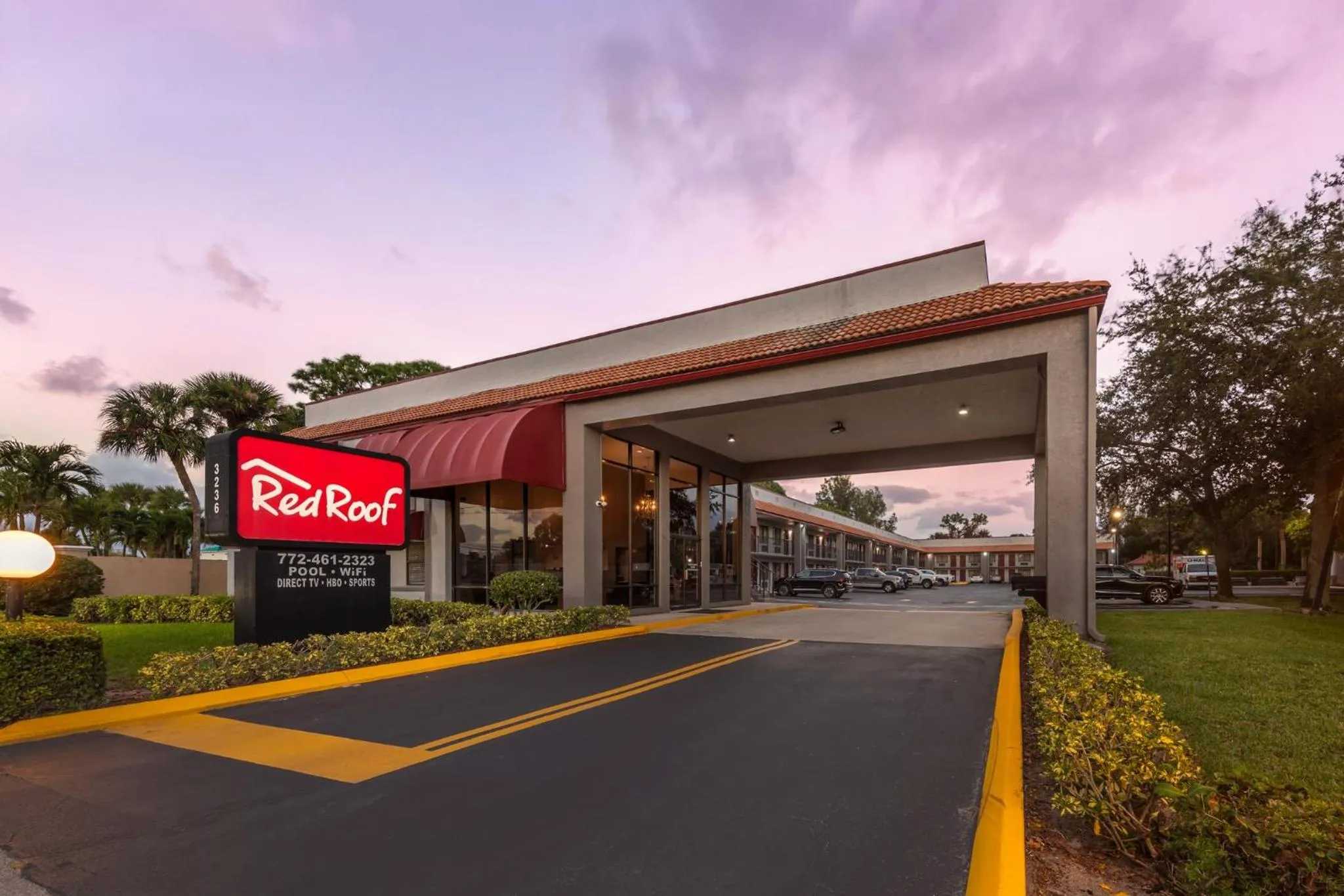 Property building in Red Roof Inn Ft Pierce