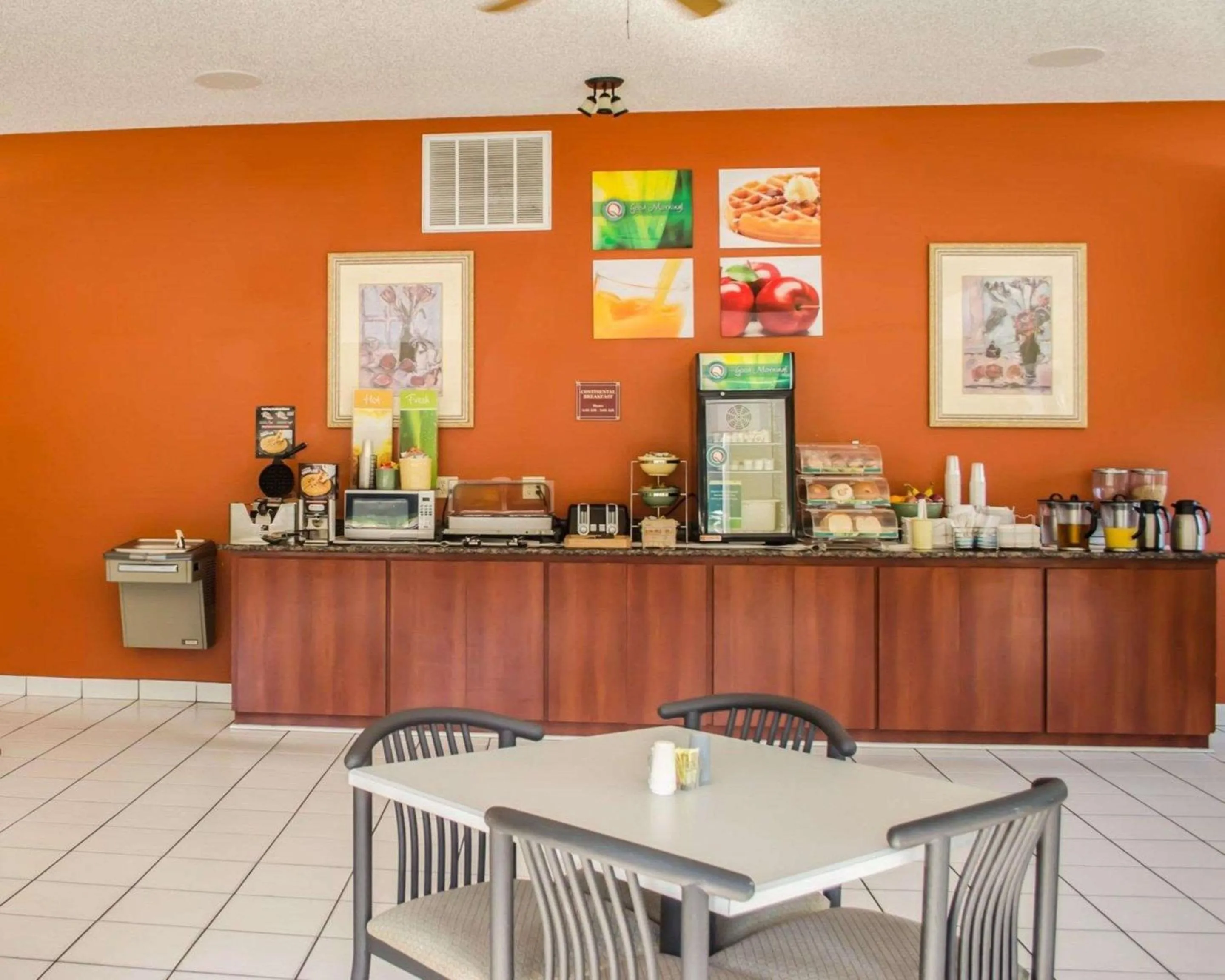 Restaurant/places to eat in Quality Inn Crystal River