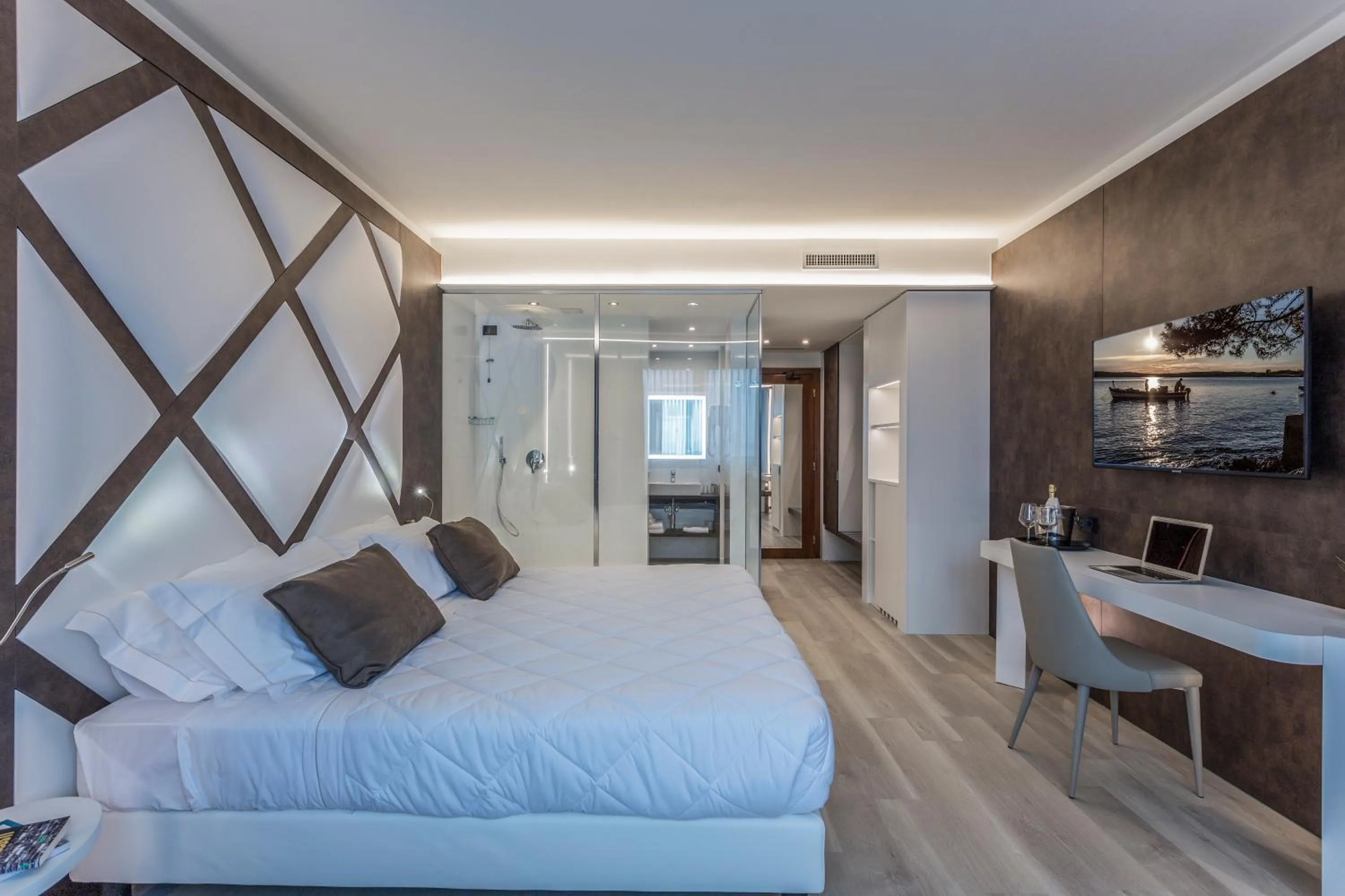 Bed in Hotel Victoria