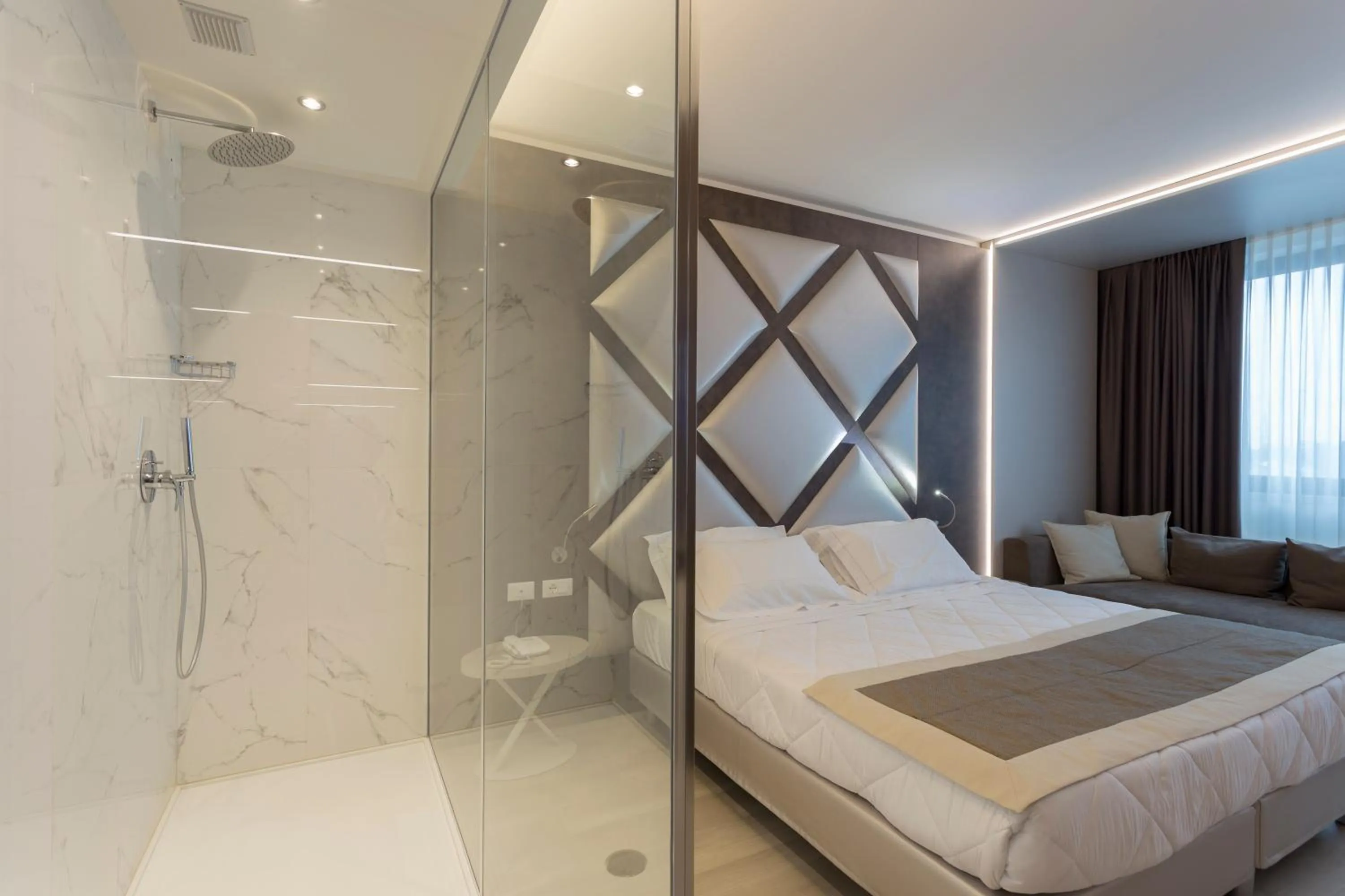 Bed in Hotel Victoria