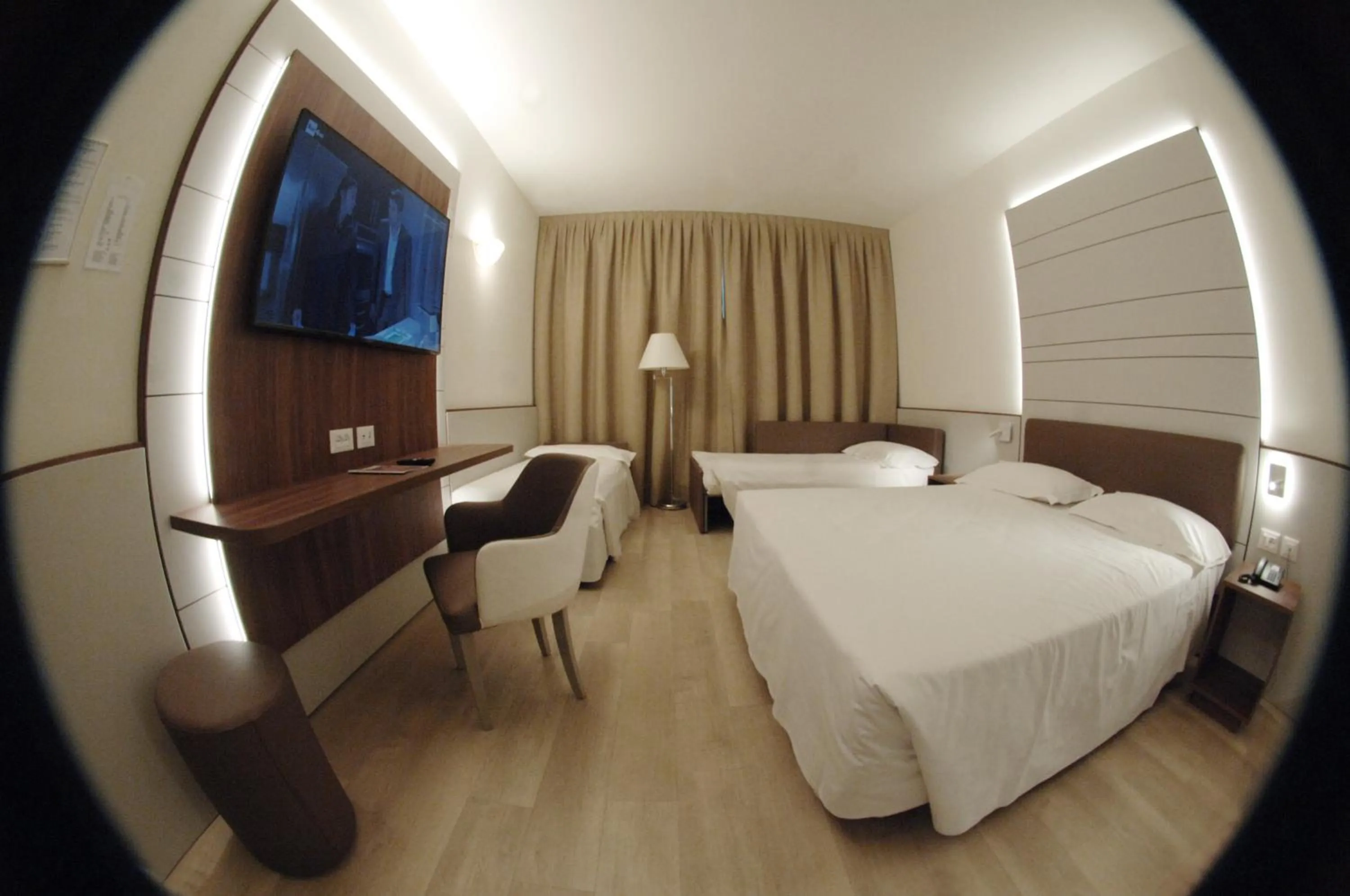 Bed in Hotel Victoria