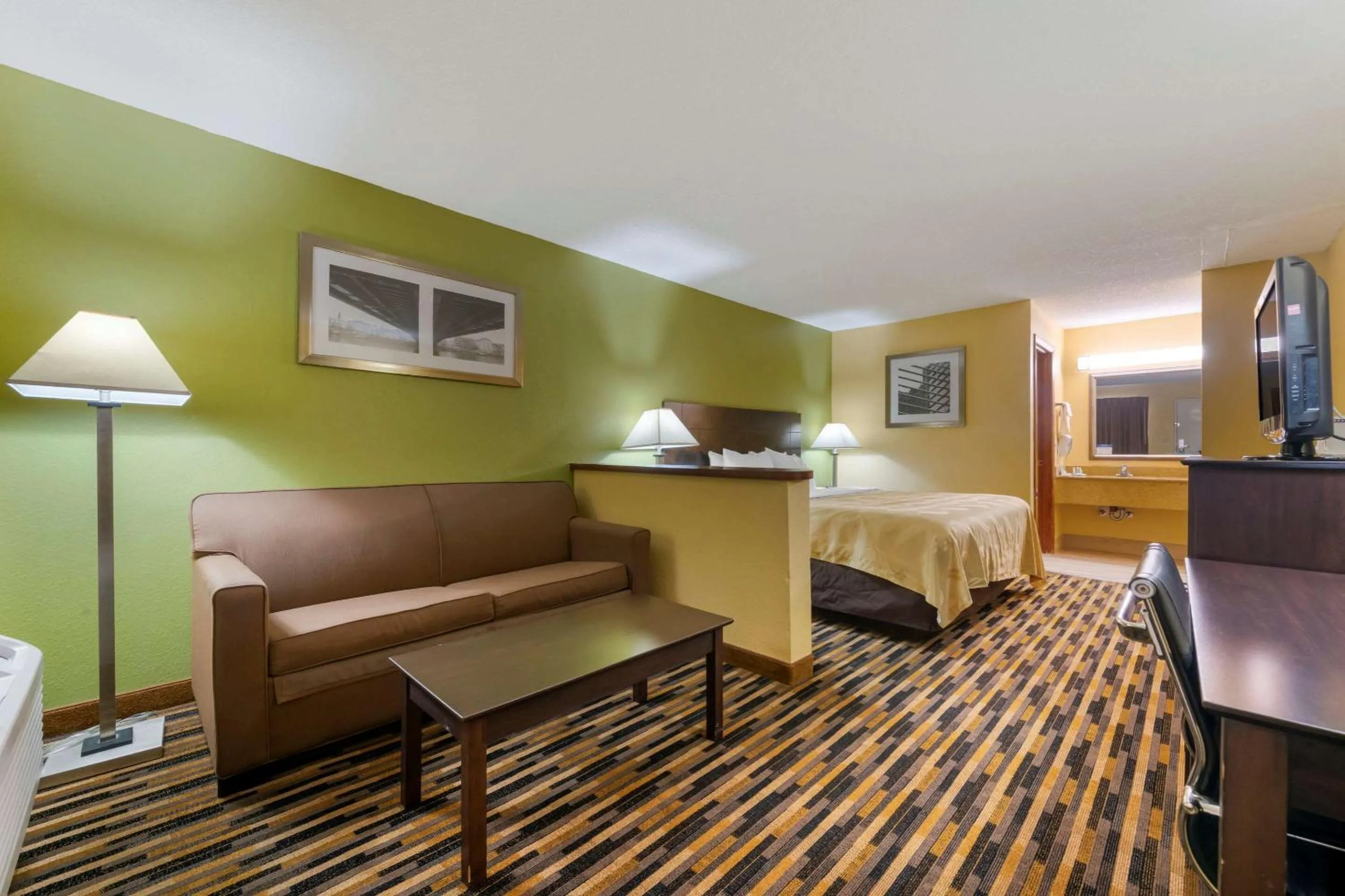 Photo of the whole room in Quality Inn & Suites Mt Dora North