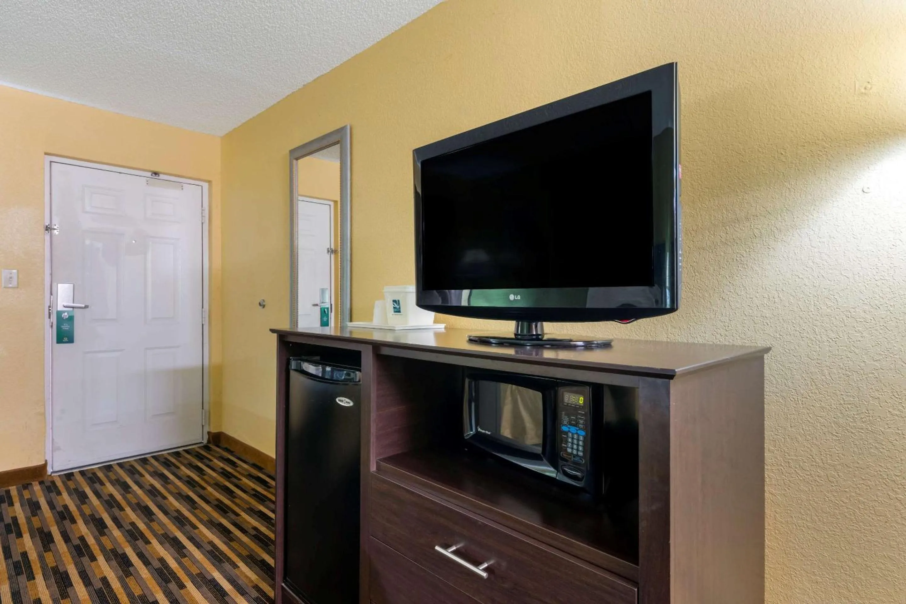 Bedroom in Quality Inn & Suites Mt Dora North