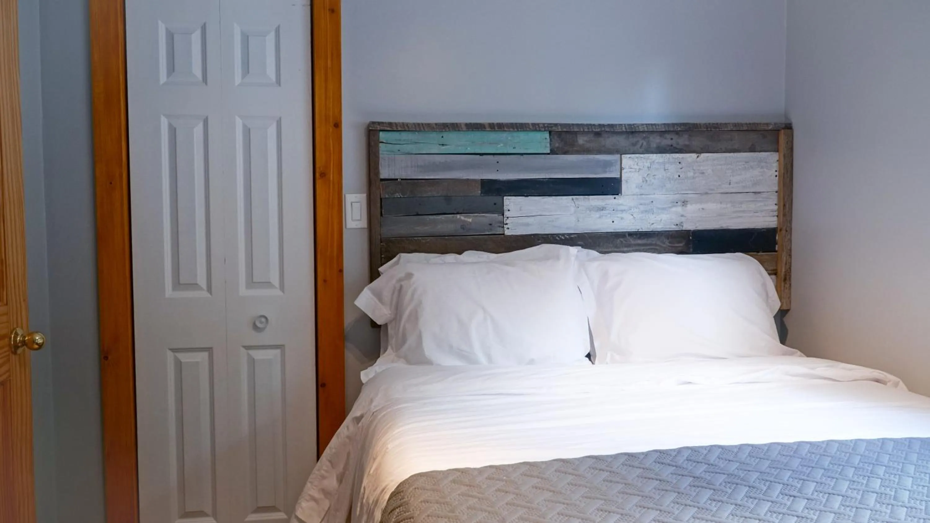 Bed in Alexander's Landing