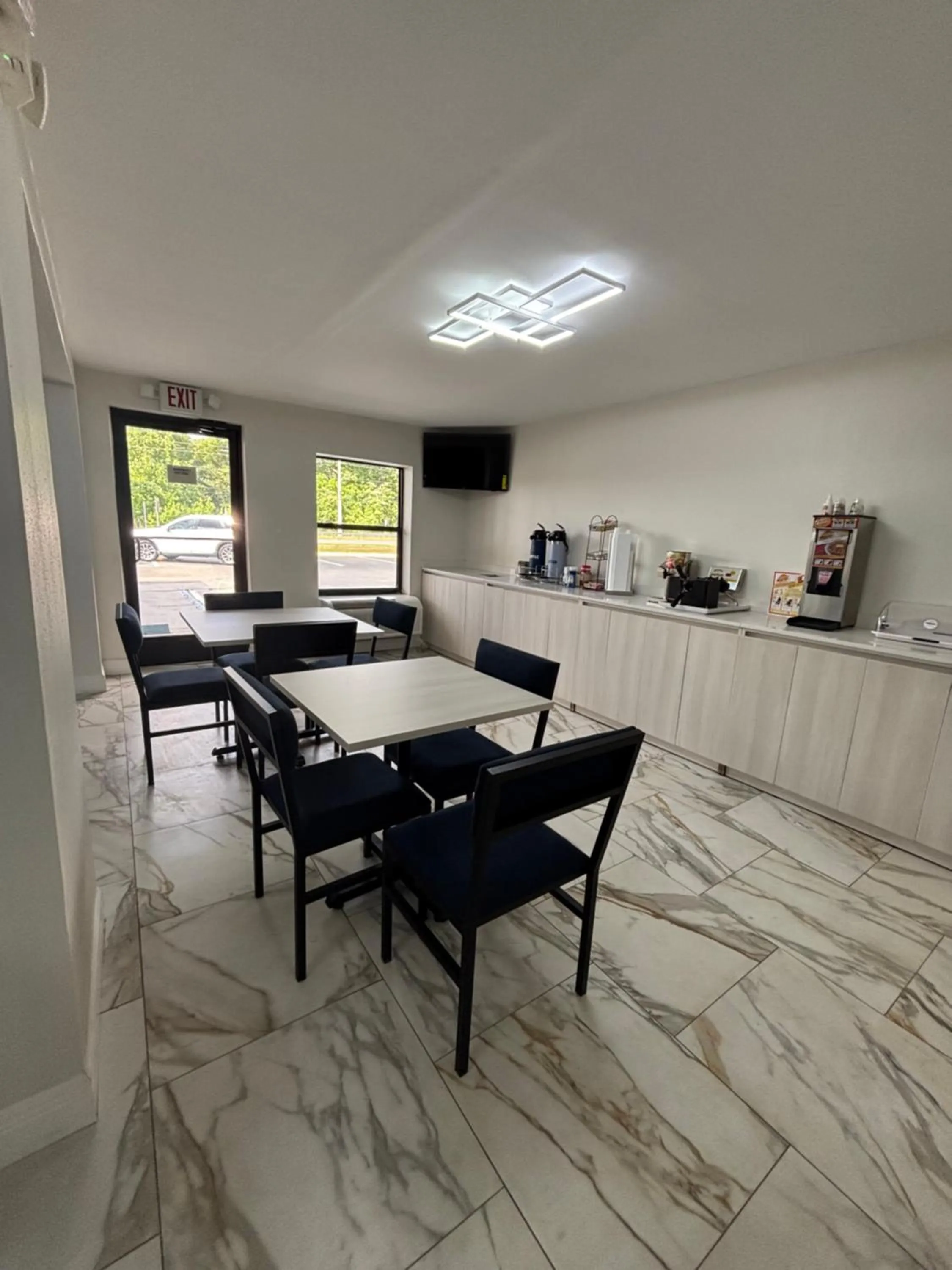 Coffee/tea facilities in Alachua Inn