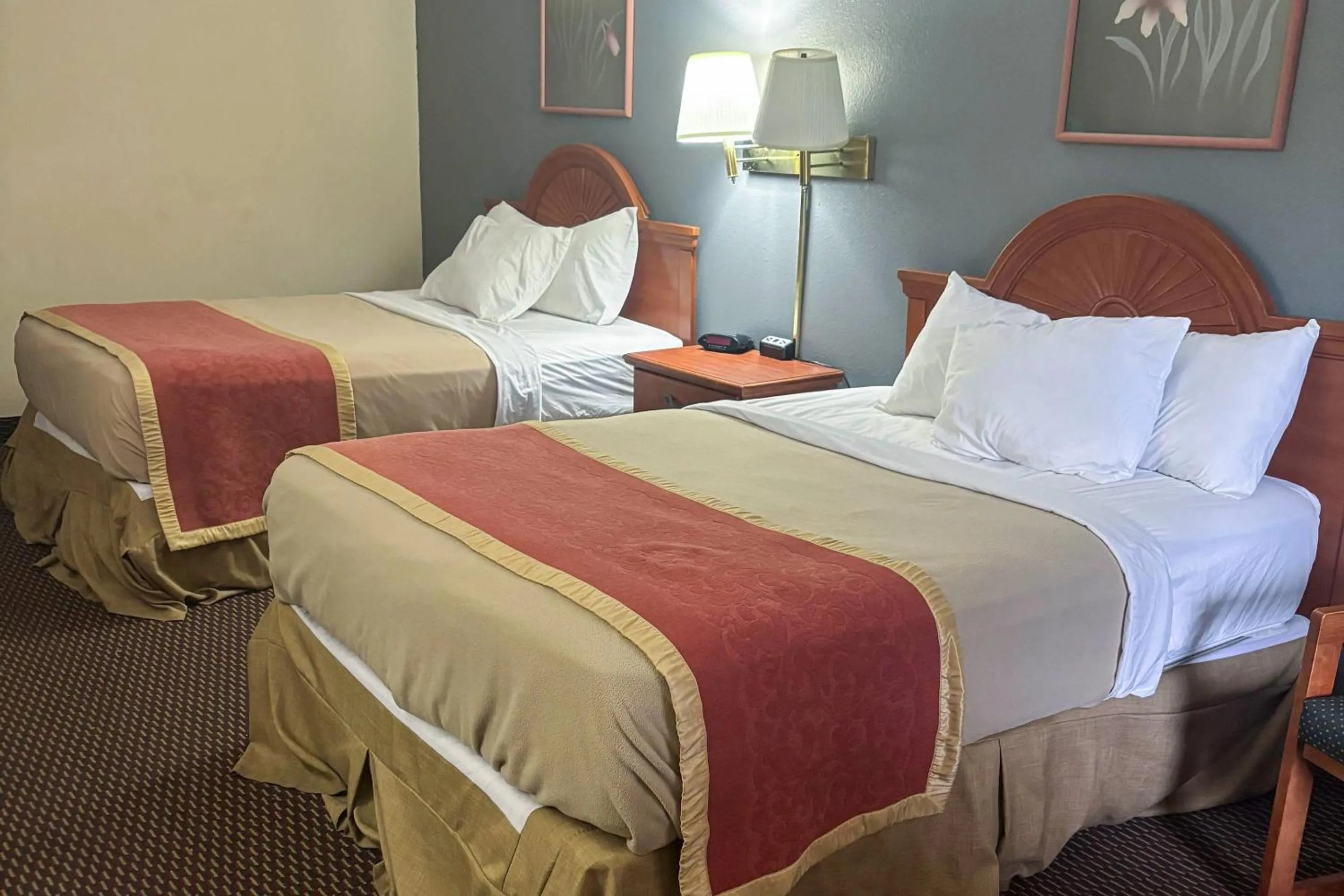 Bedroom, Bed in Alachua Inn