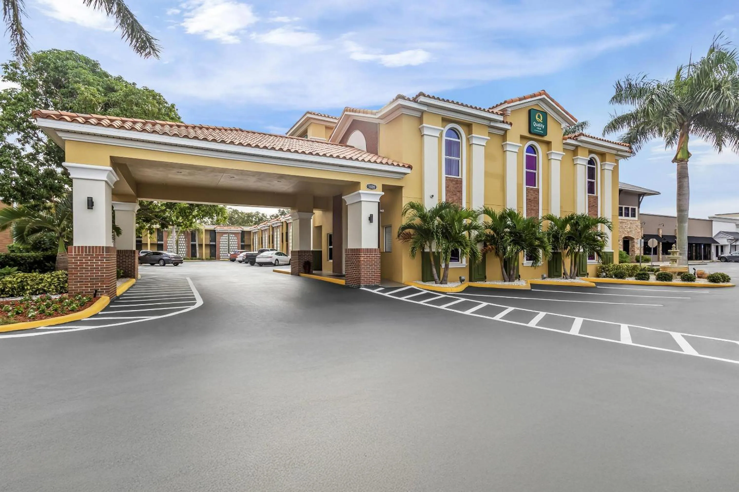 Property building in Quality Inn Tampa Airport - Cruise Port