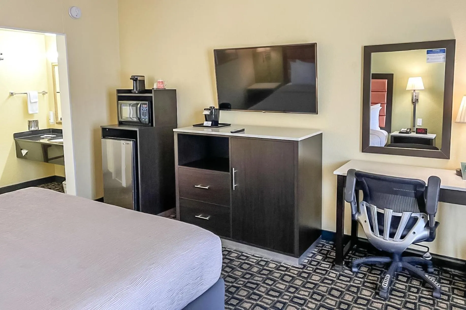 Bedroom, Bed in Quality Inn Tampa Airport - Cruise Port
