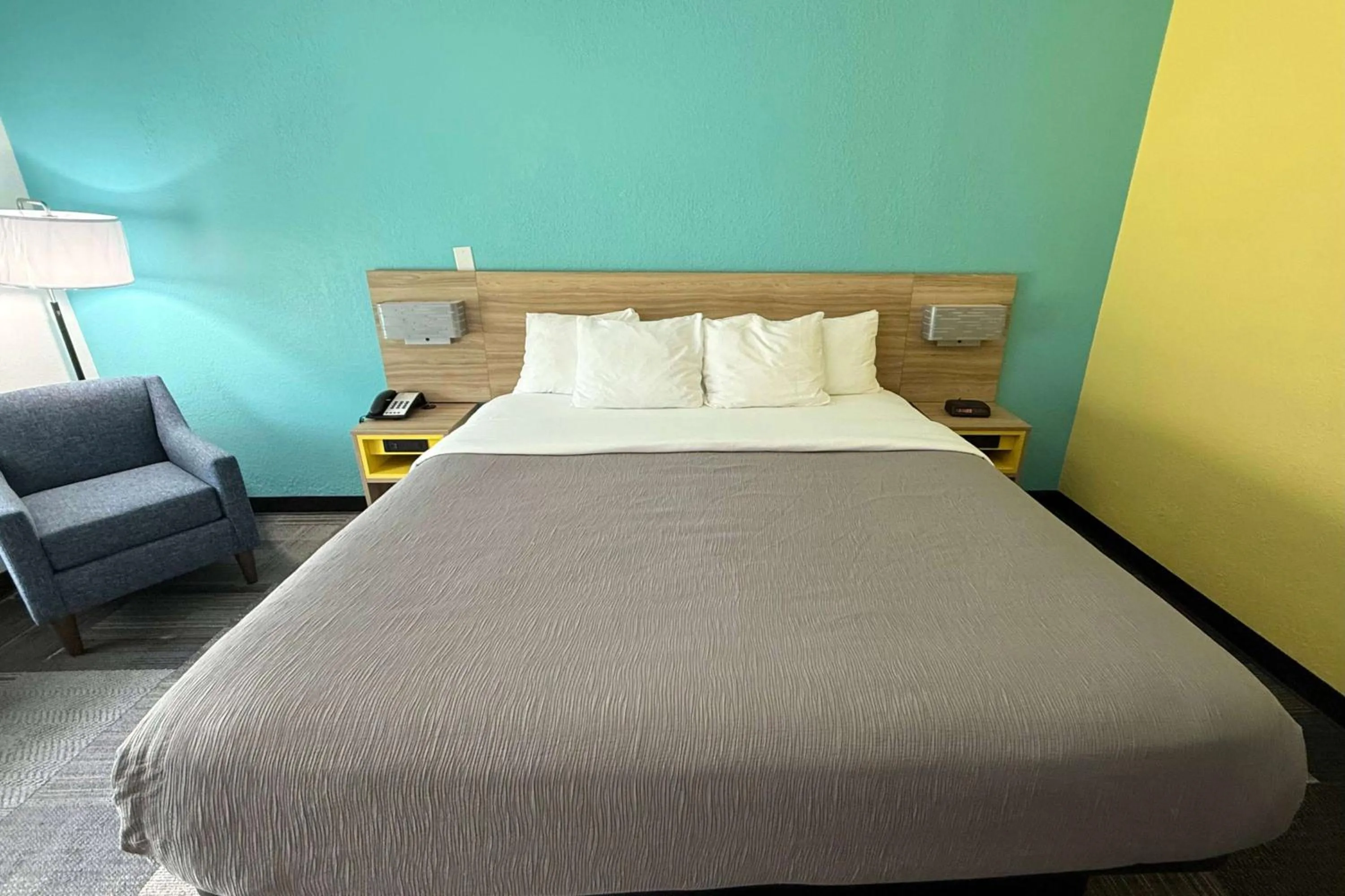 Photo of the whole room, Bed in Days Inn by Wyndham Eglin AFB