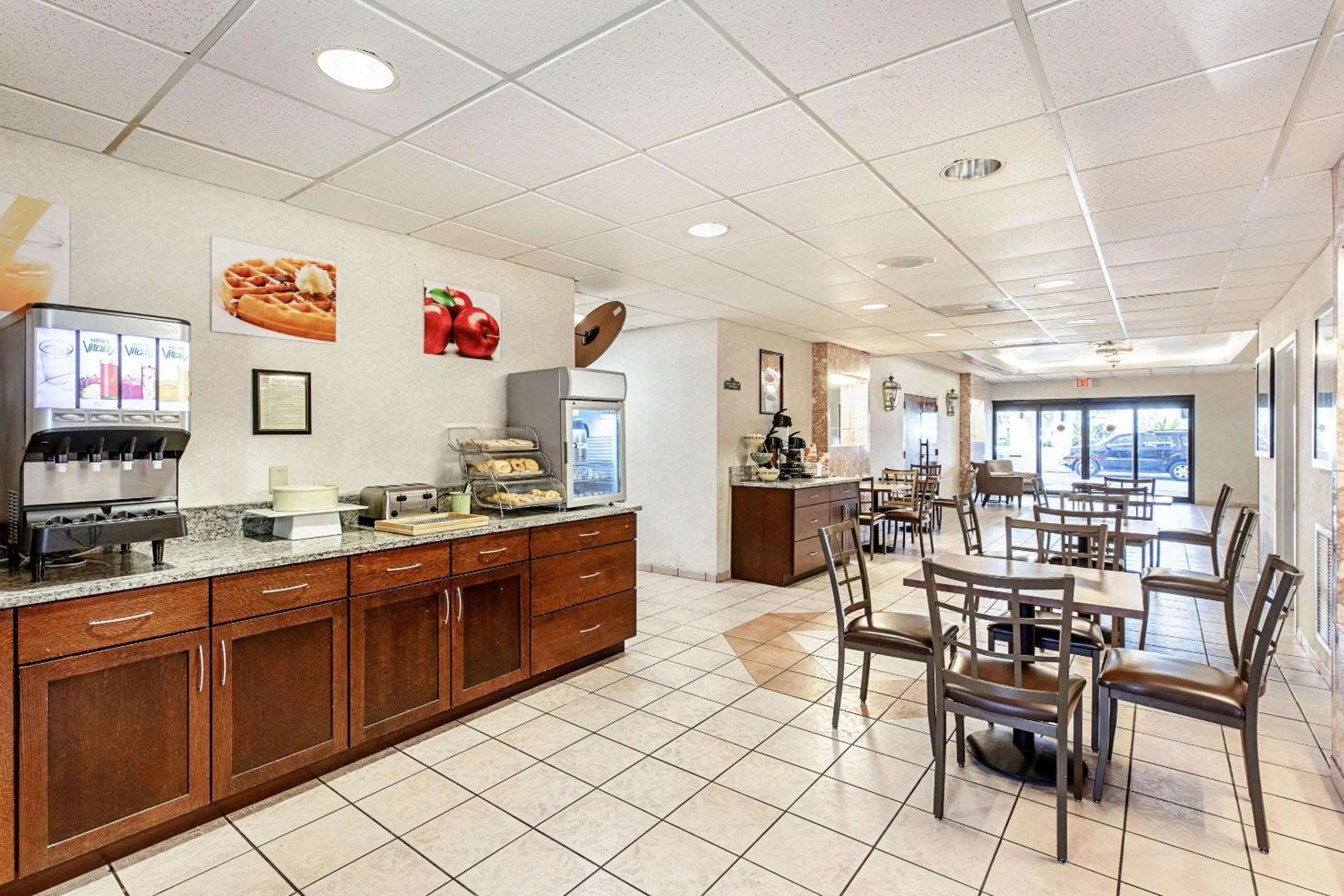 Restaurant/places to eat in Econo Lodge Vero Beach - Downtown
