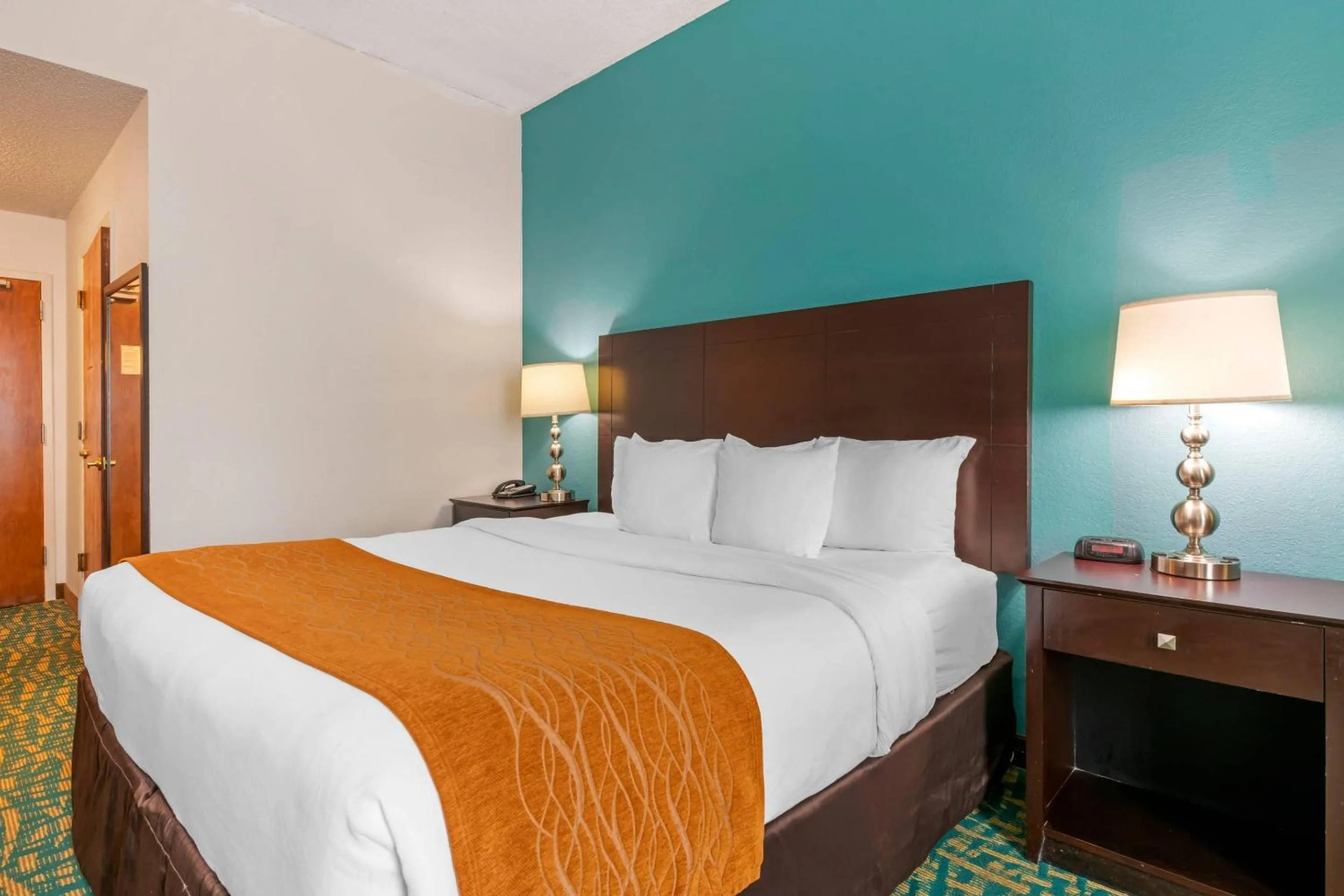 Bedroom, Bed in Comfort Inn & Suites Fort Lauderdale West Turnpike