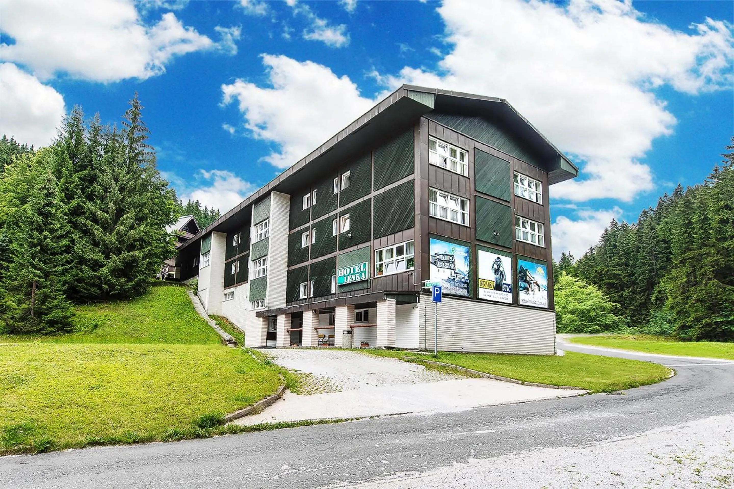 Property building in Hotel Lenka