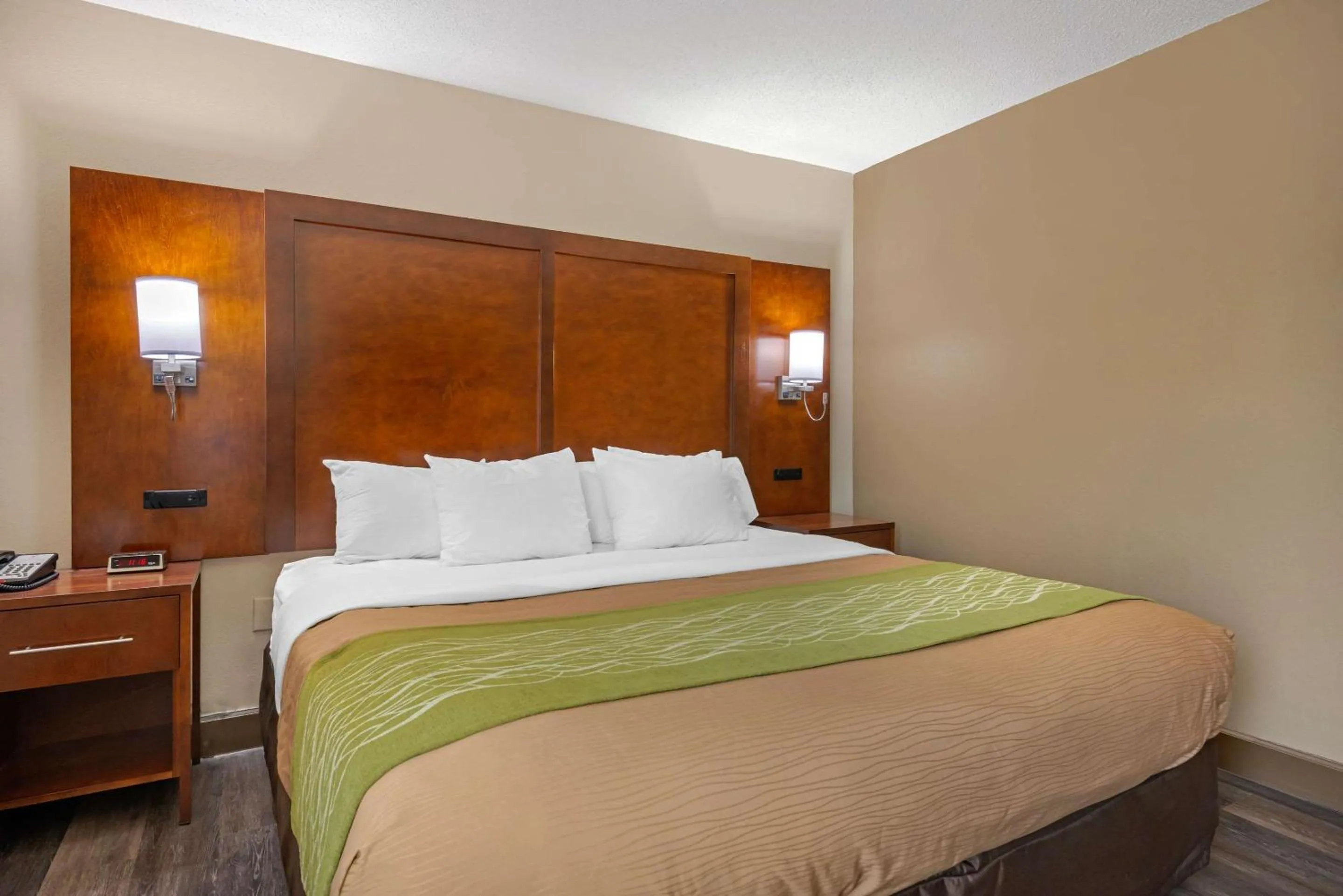 Bedroom, Bed in Comfort Inn Yulee - Fernandina Beach