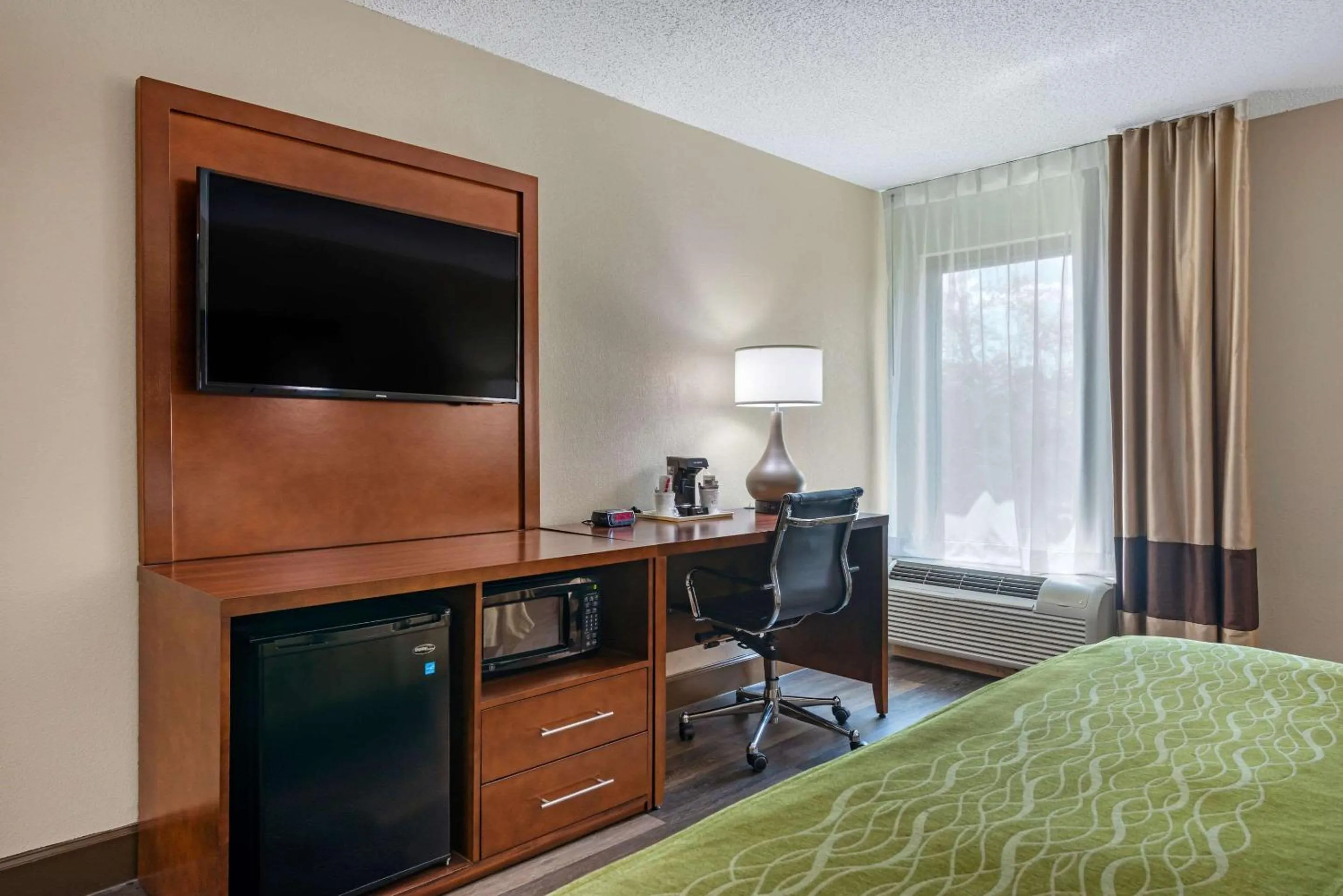 Bedroom, Bed in Comfort Inn Yulee - Fernandina Beach