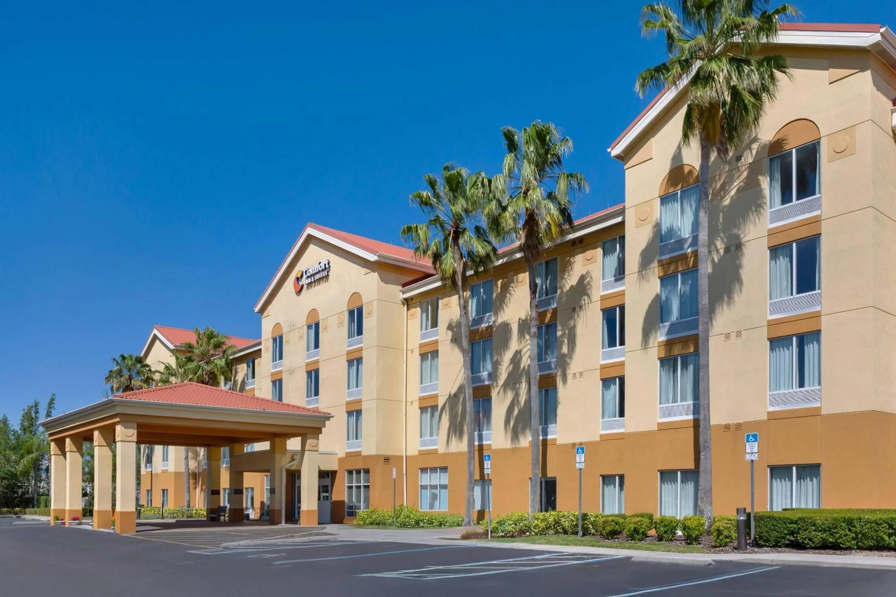 Property building in Comfort Inn & Suites Orlando North