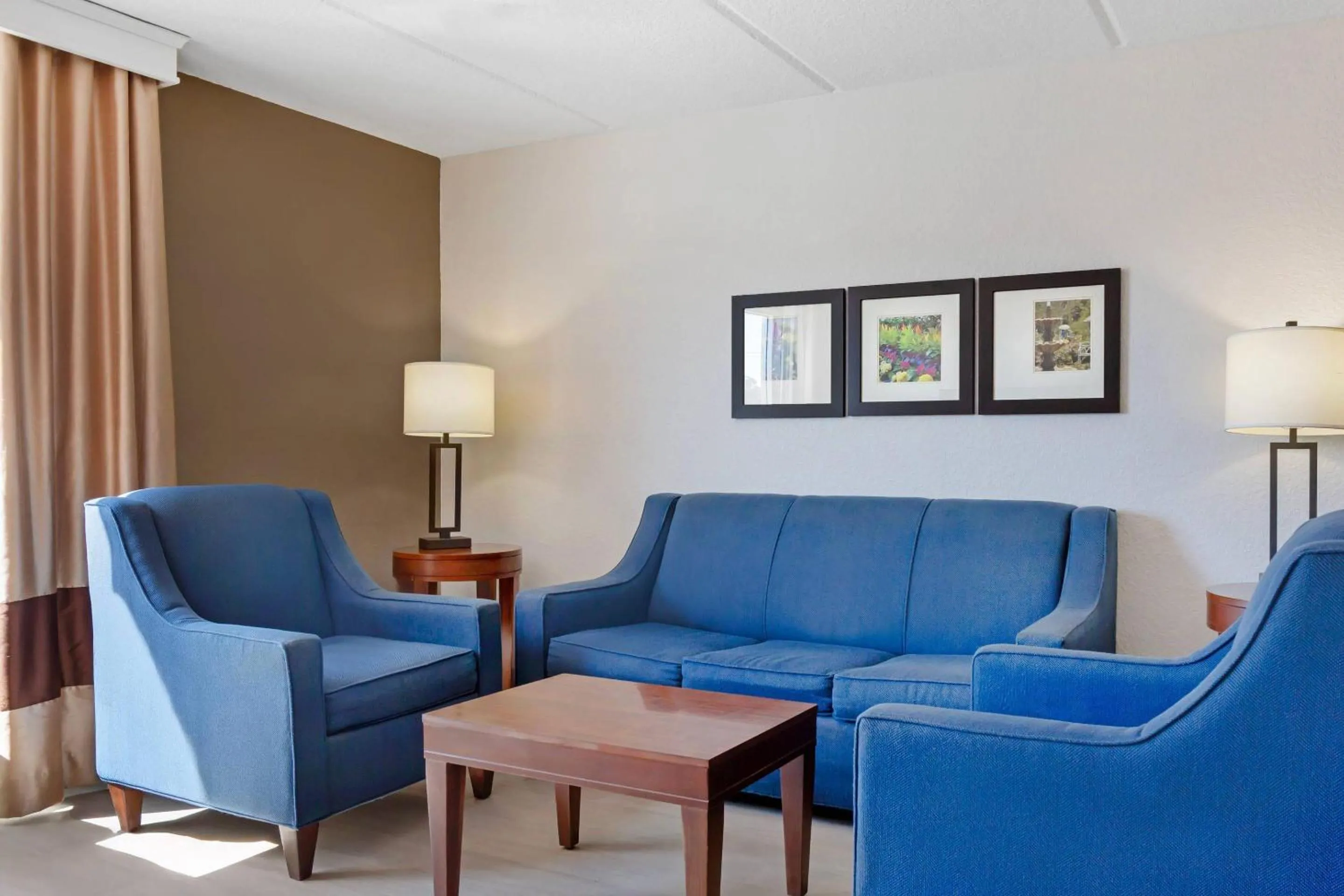 Bedroom in Comfort Inn & Suites Orlando North