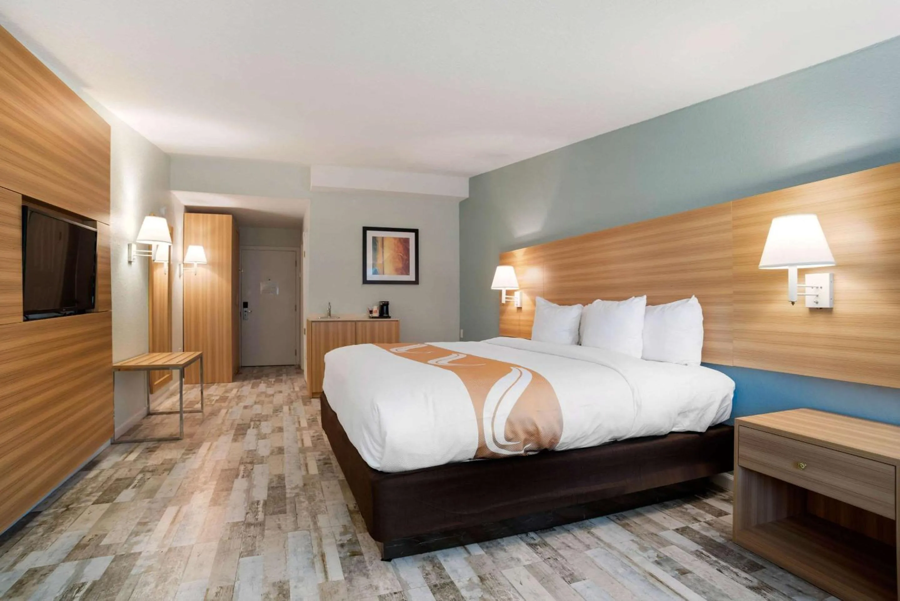 Bedroom, Bed in Quality Inn Fort Walton Beach - Destin West