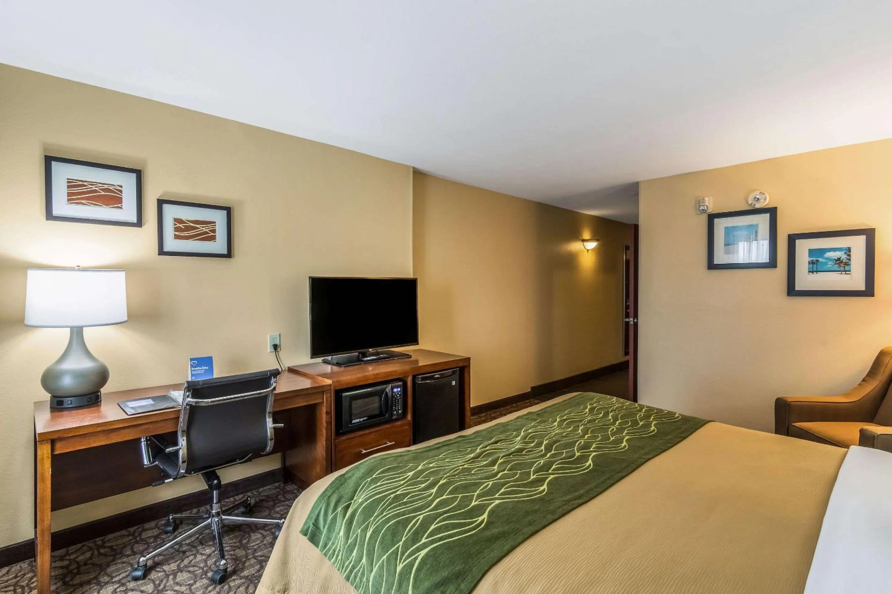 Bedroom, Bed in Comfort Inn & Suites Panama City North