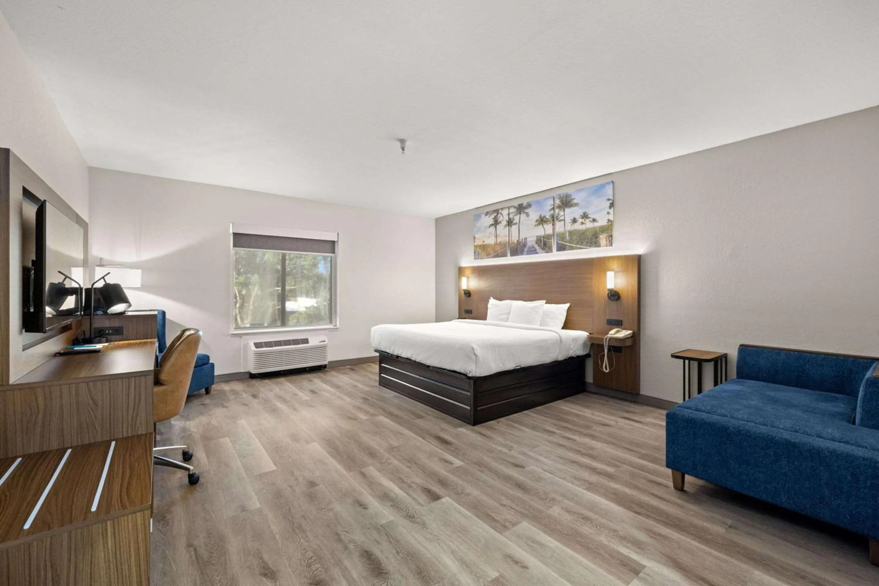 Bedroom, Bed in Sleep Inn & Suites Lakeland I-4