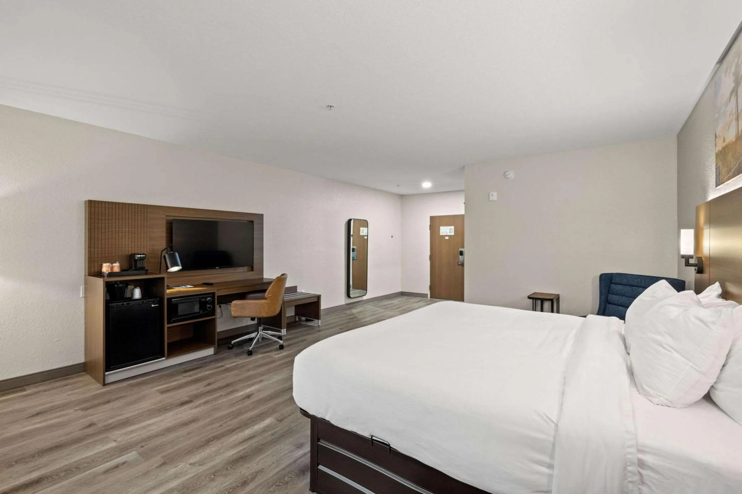 Bedroom, Bed in Sleep Inn & Suites Lakeland I-4