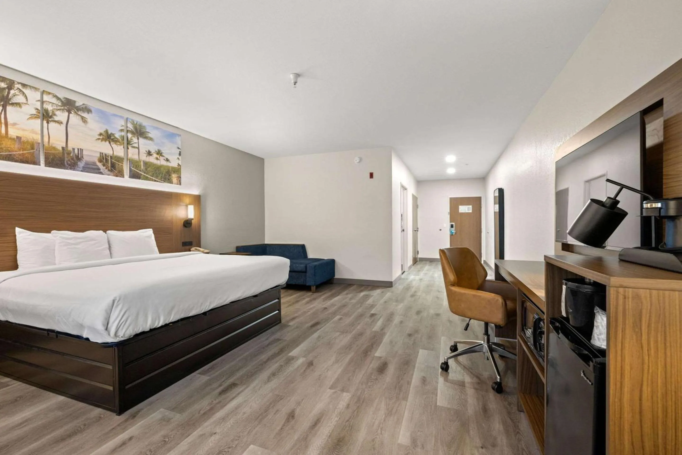 Bedroom, Bed in Sleep Inn & Suites Lakeland I-4