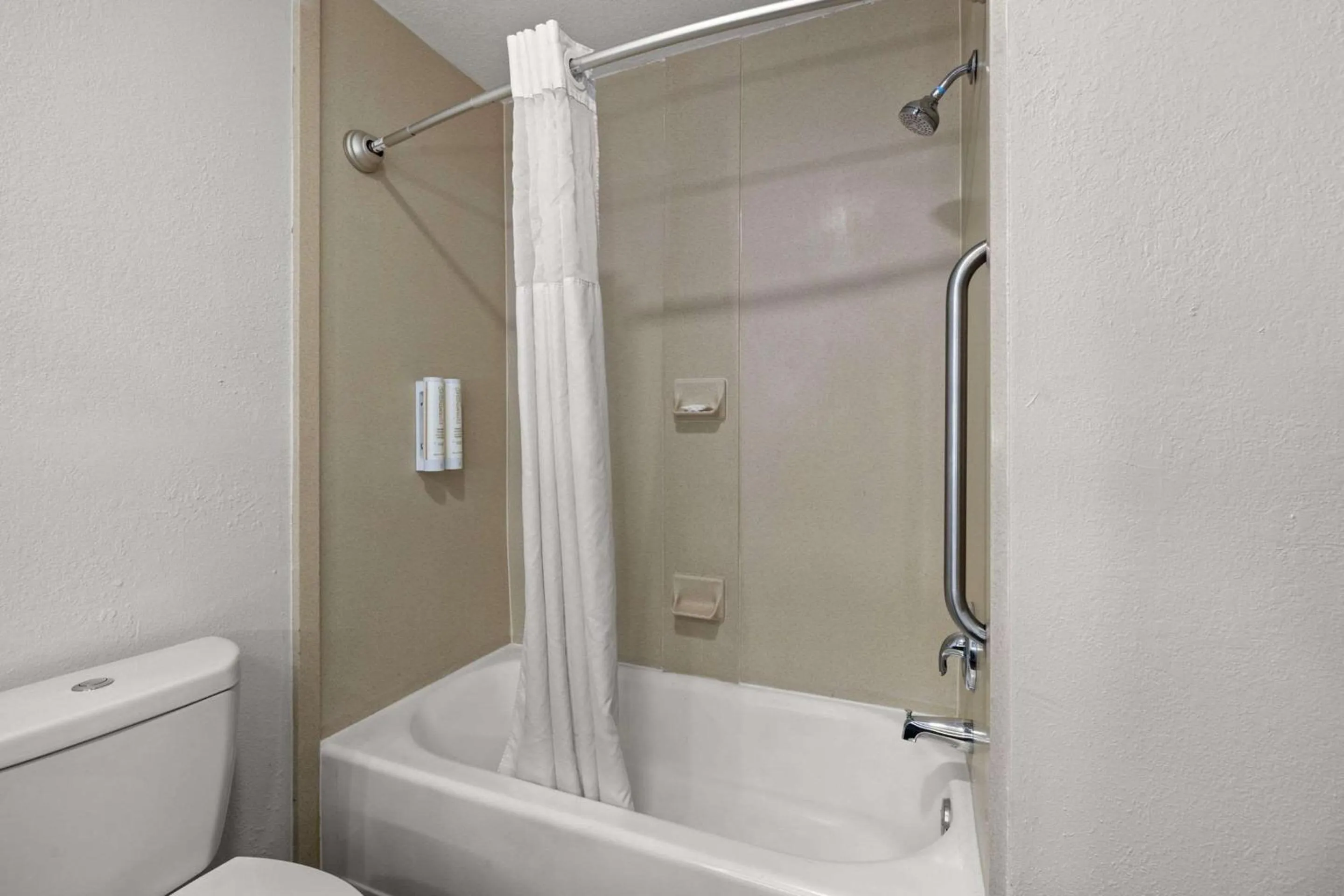 Bedroom in Sleep Inn & Suites Lakeland I-4