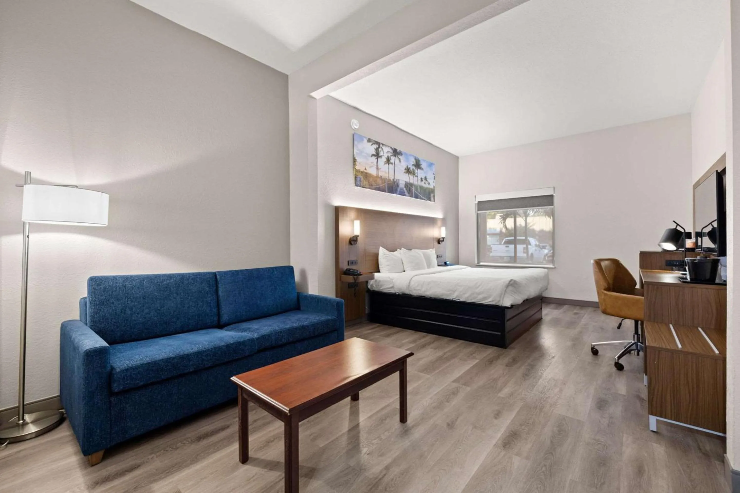 Bedroom, Bed in Sleep Inn & Suites Lakeland I-4