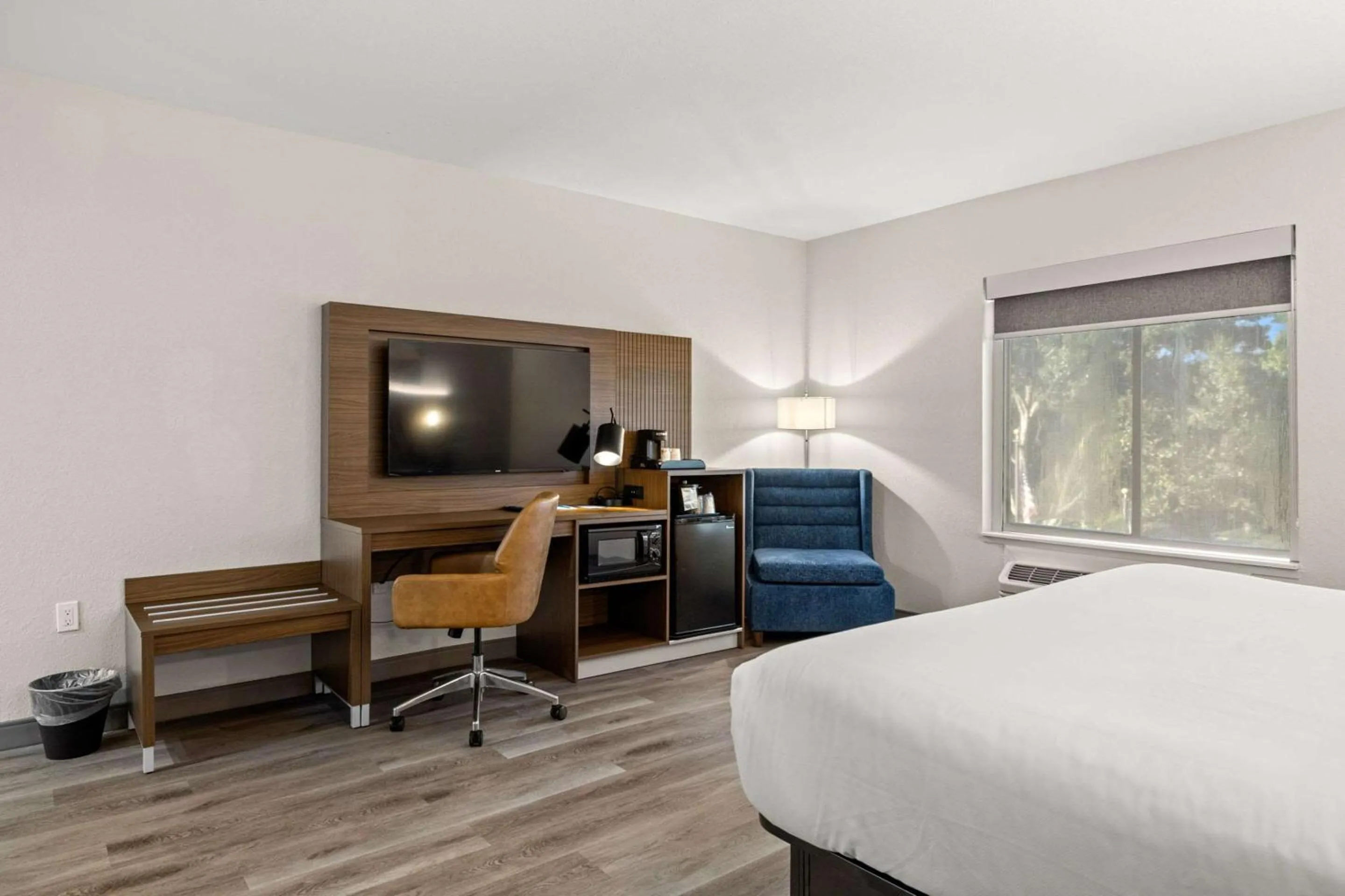 Bedroom, Bed in Sleep Inn & Suites Lakeland I-4