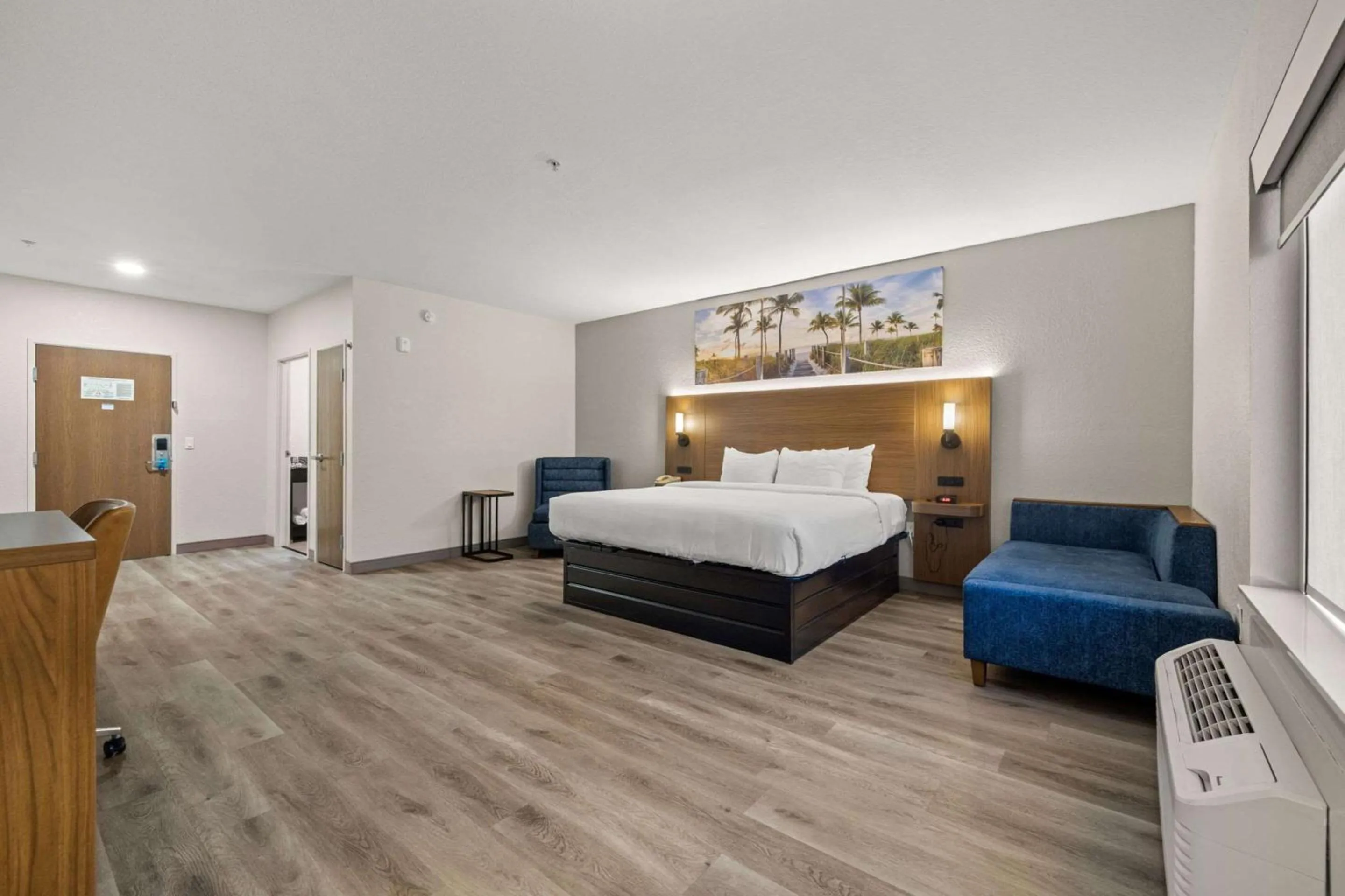 Bedroom, Bed in Sleep Inn & Suites Lakeland I-4