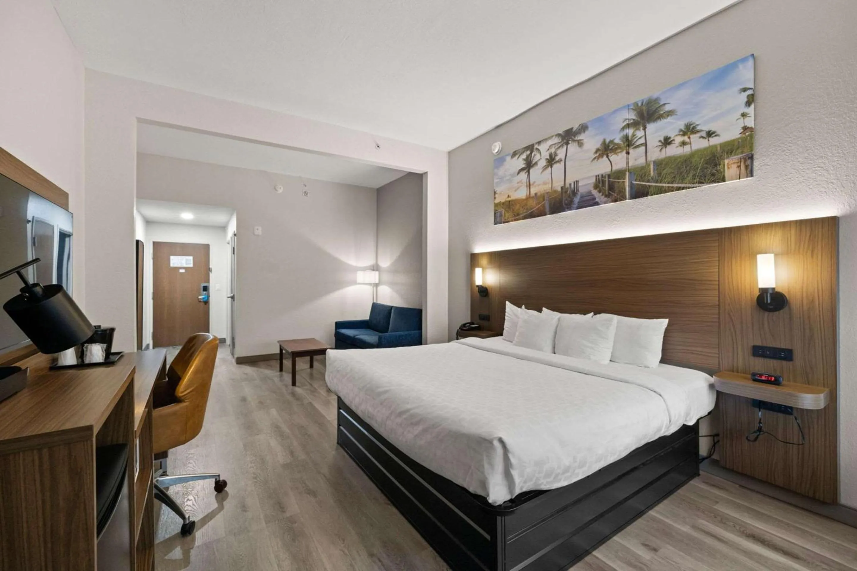 Bedroom, Bed in Sleep Inn & Suites Lakeland I-4