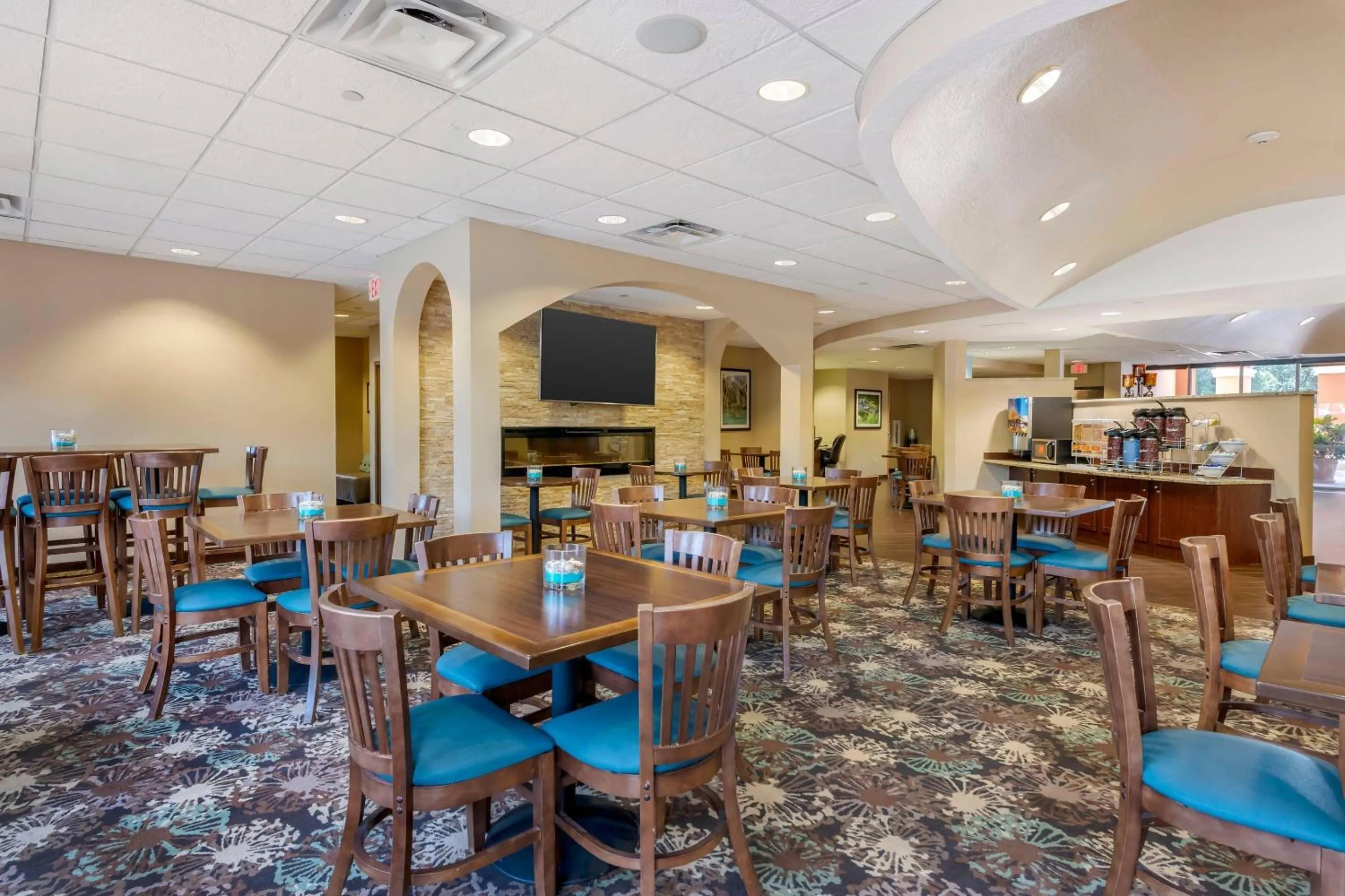Breakfast in Comfort Suites Lady Lake - The Villages