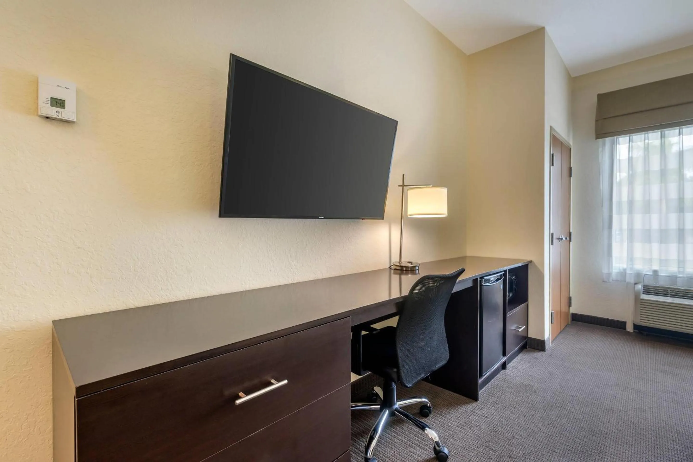 Bedroom, Bed in Sleep Inn & Suites Port Charlotte-Punta Gorda